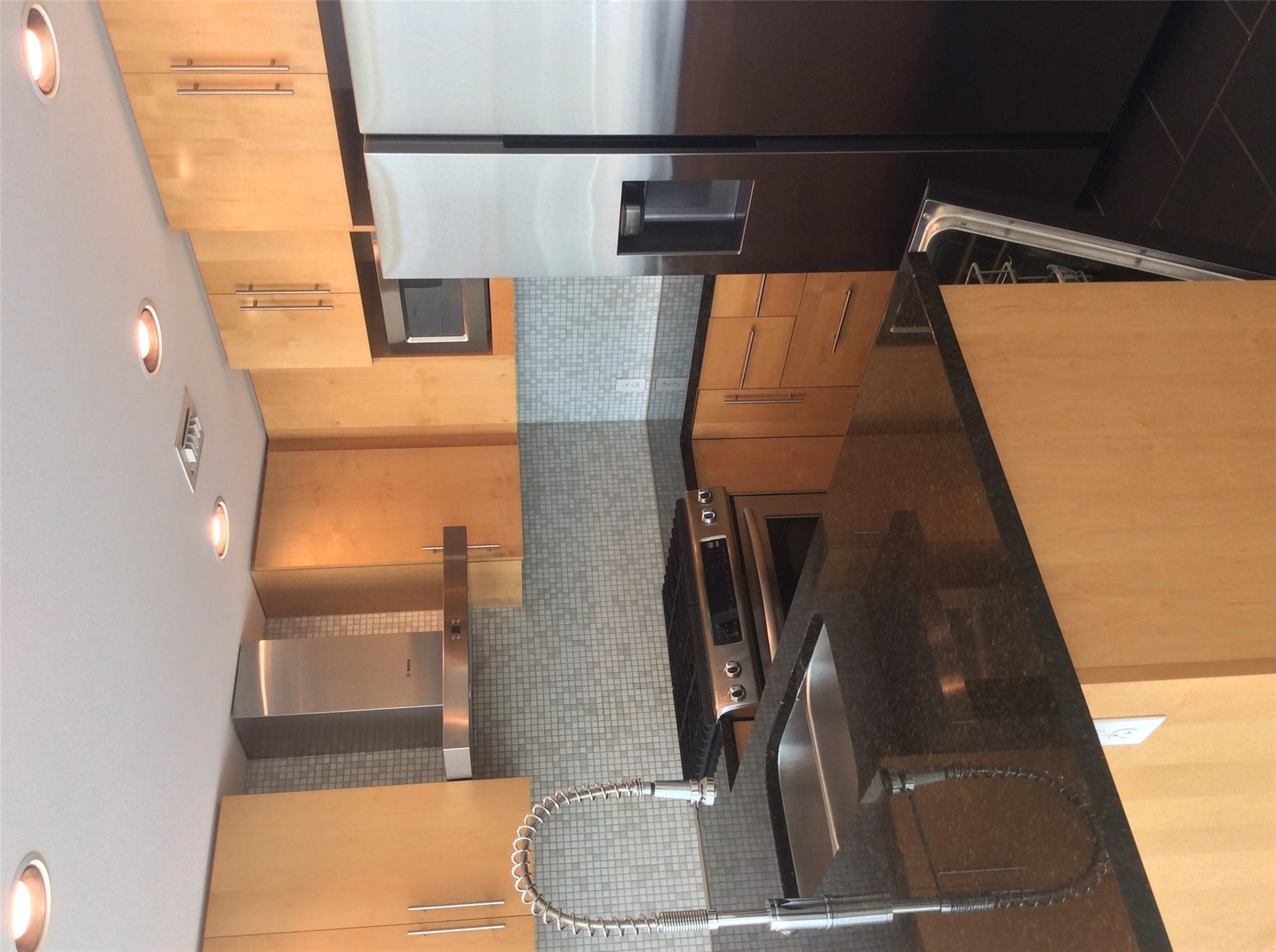 300 Bowie St # 902, Austin, TX 78703