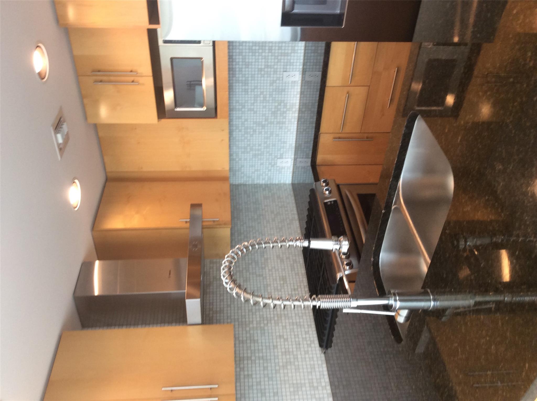 300 Bowie St # 902, Austin, TX 78703