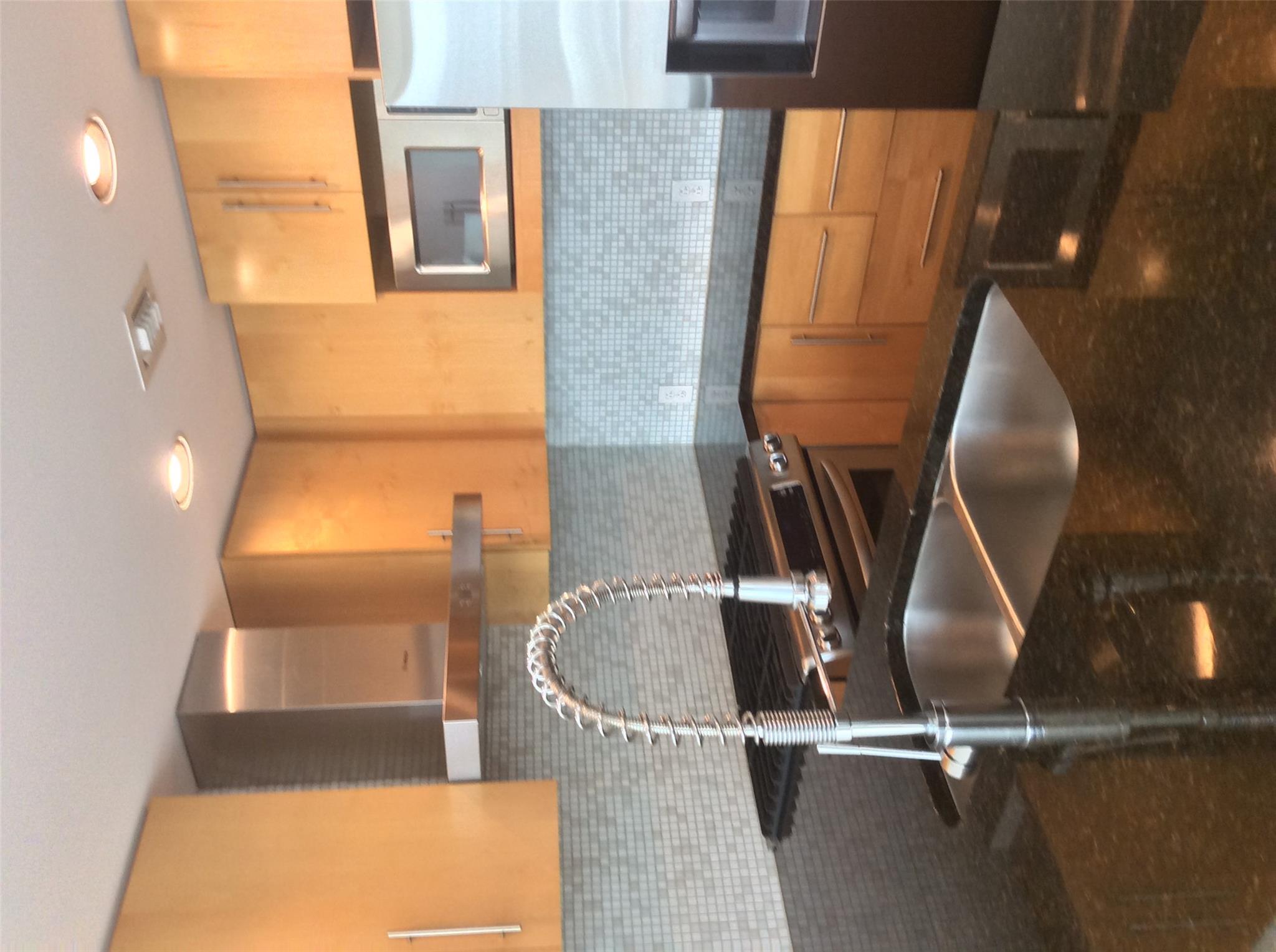 300 Bowie St # 902, Austin, TX 78703