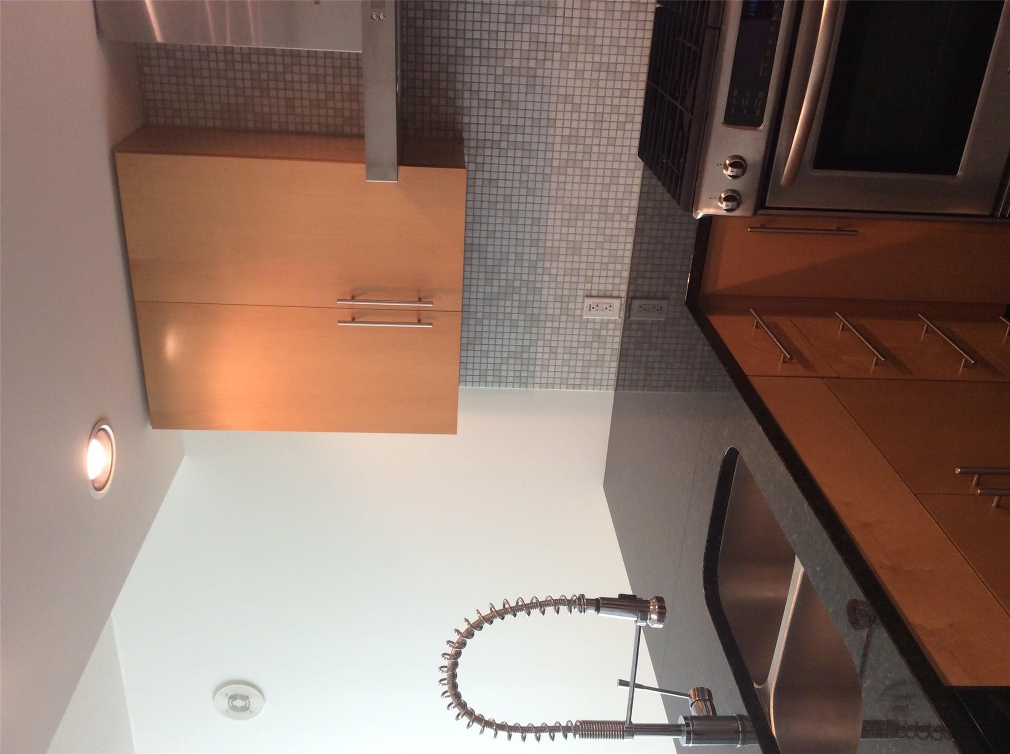 300 Bowie St # 902, Austin, TX 78703