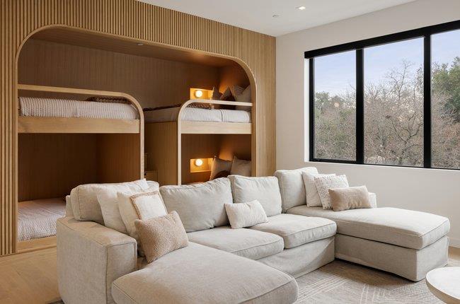 208 Ashworth Dr, Austin, TX 78746