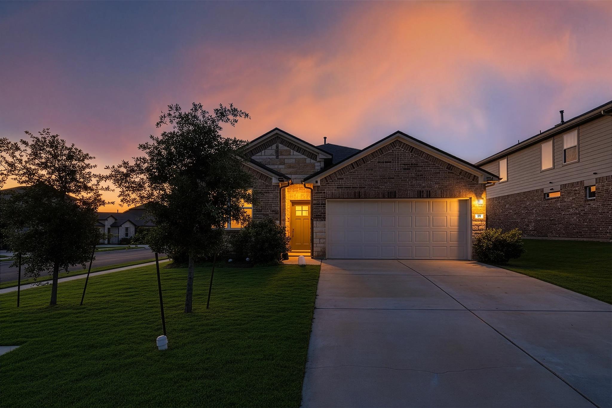 201 ABBY Rd, Georgetown, TX 78626