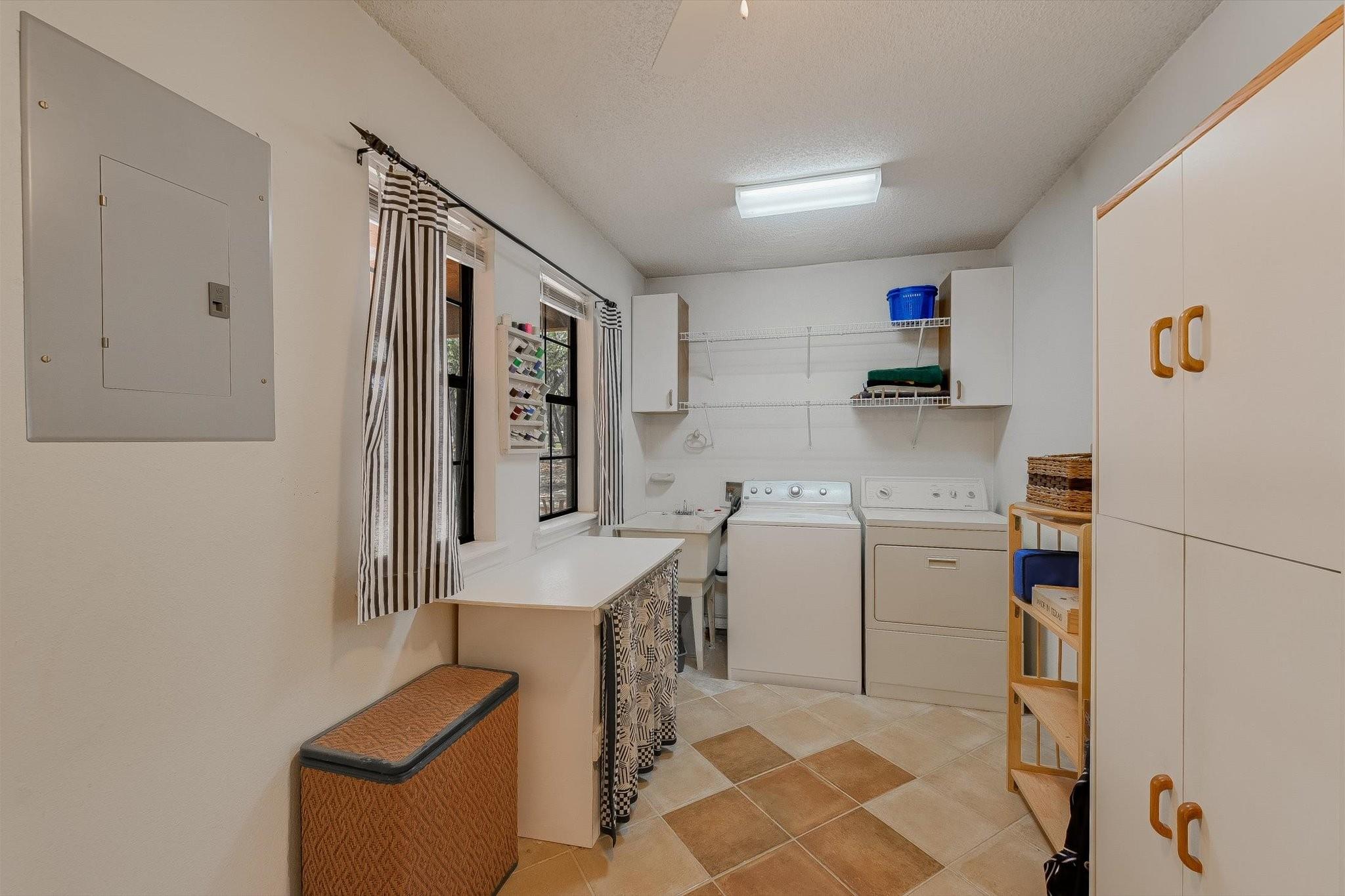 106 Freedom Dr, Wimberley, TX 78676