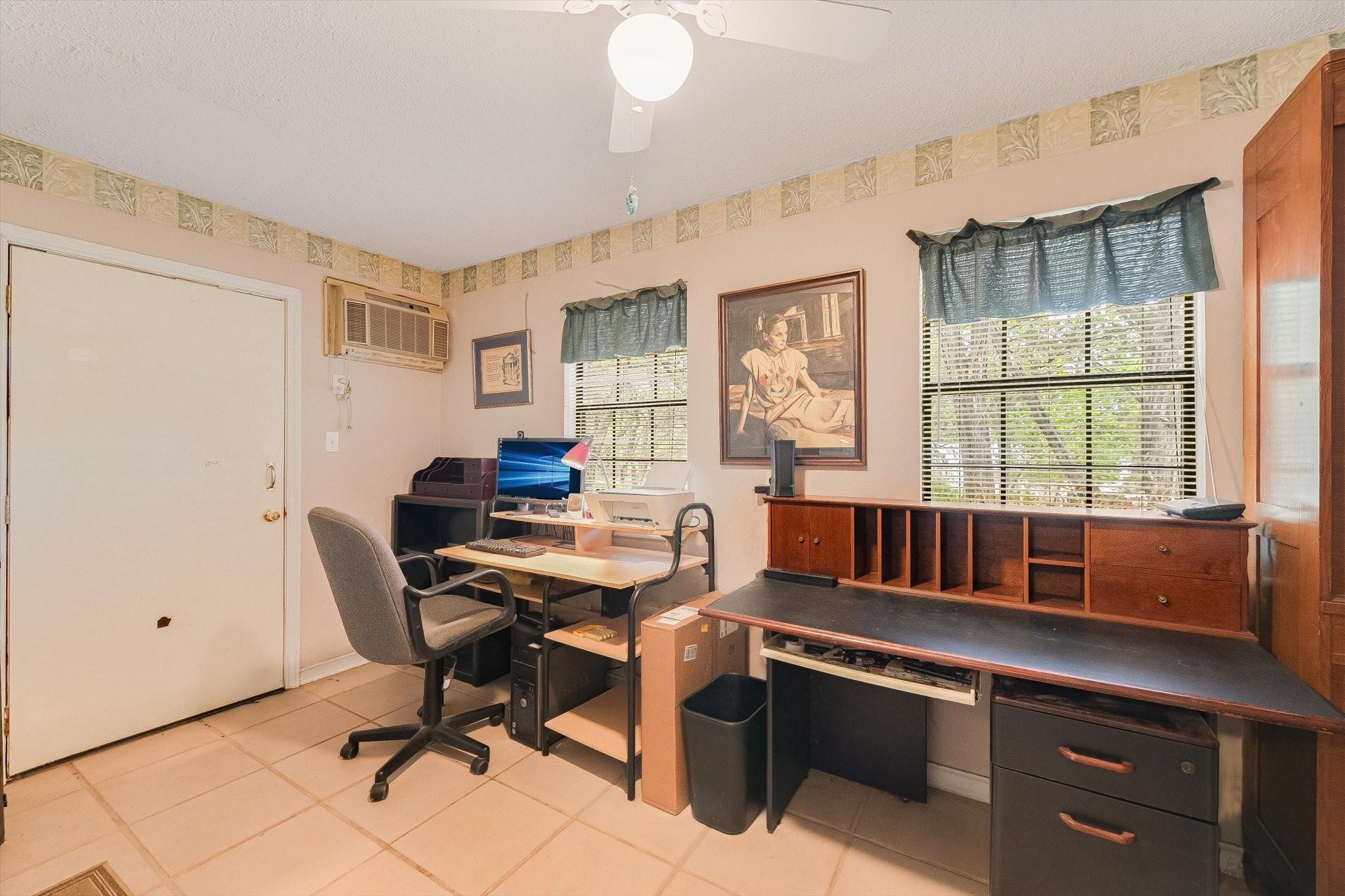 106 Freedom Dr, Wimberley, TX 78676