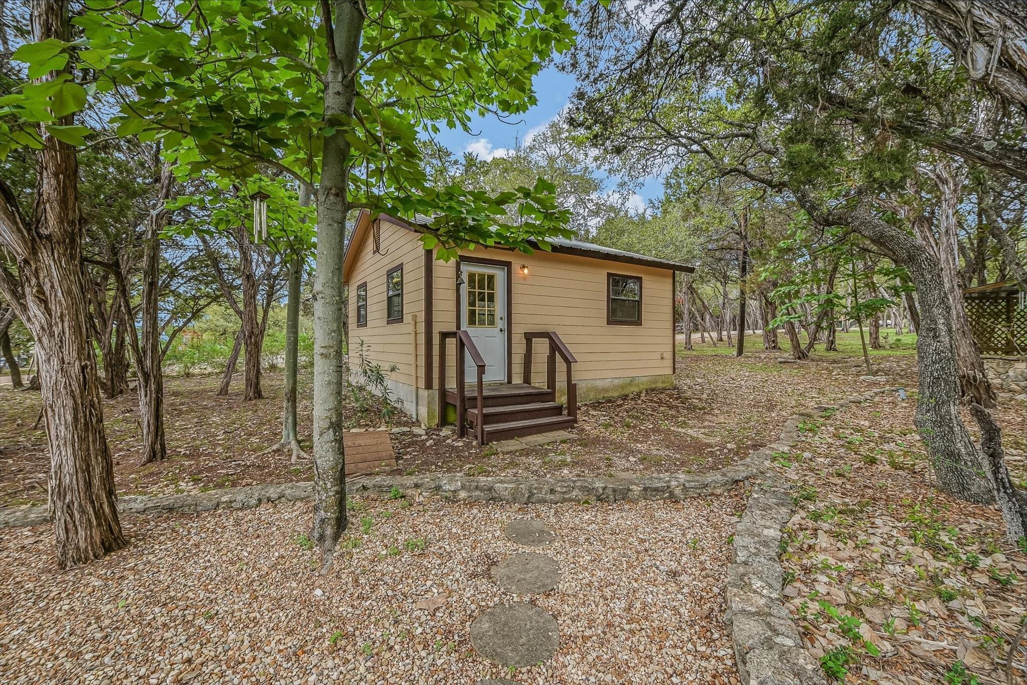 106 Freedom Dr, Wimberley, TX 78676