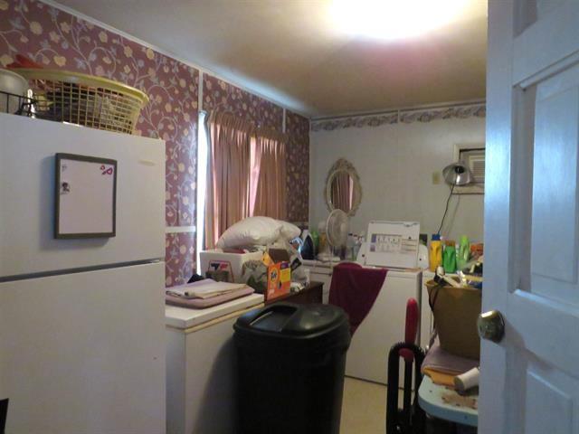 110 W Lakecrest Dr, Bluffton, TX 78607