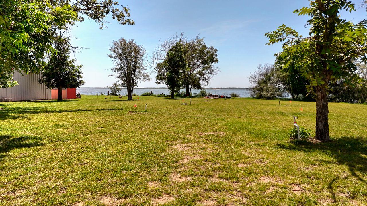 110 W Lakecrest Dr, Bluffton, TX 78607