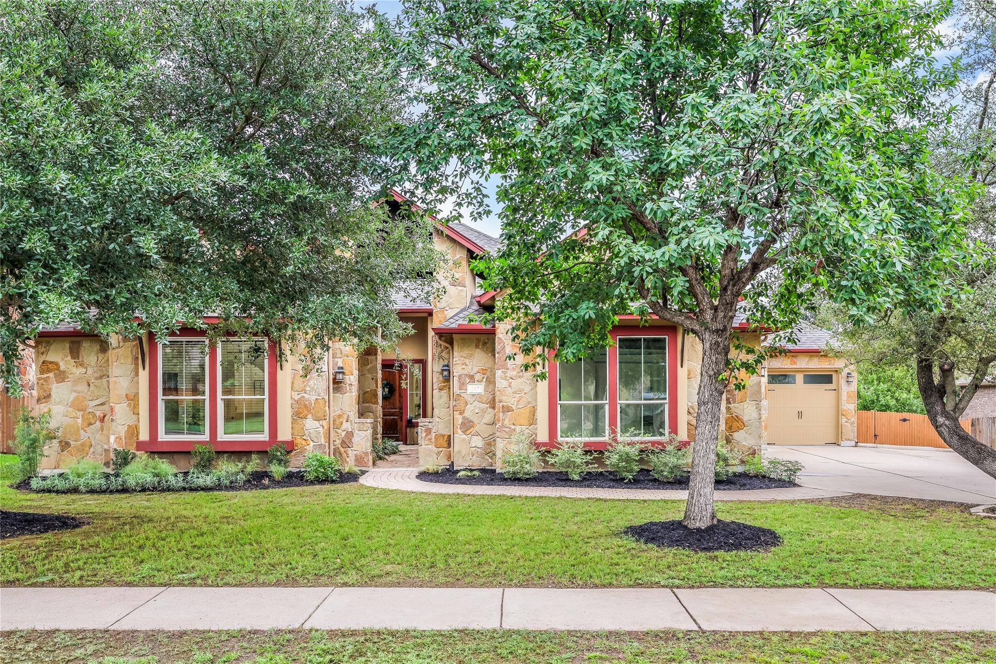 147 Bradshaw Dr, Austin, TX 78737