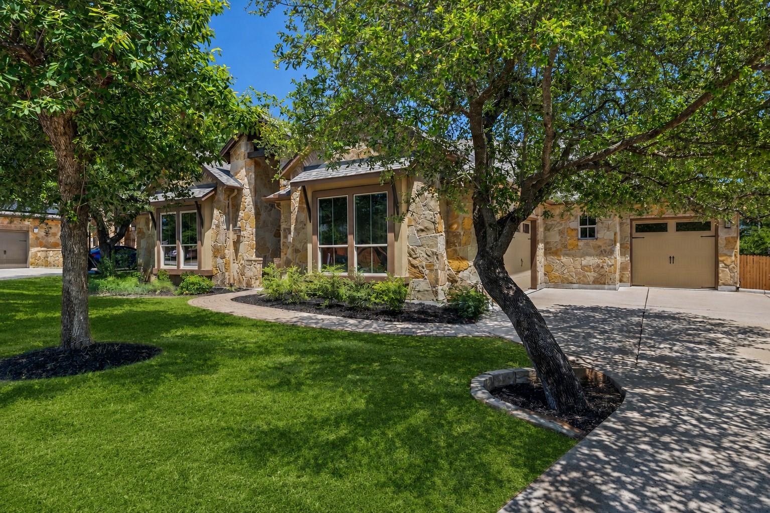 147 Bradshaw Dr, Austin, TX 78737