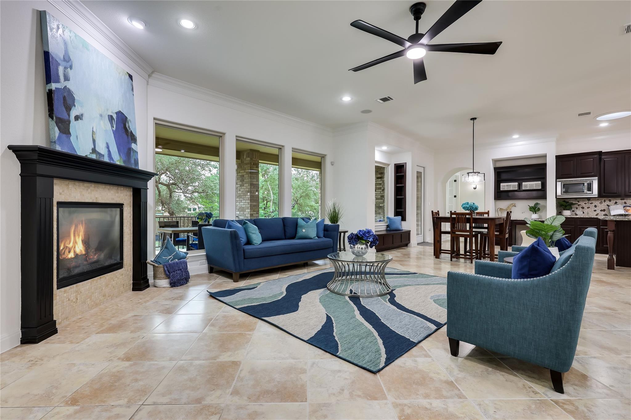 147 Bradshaw Dr, Austin, TX 78737