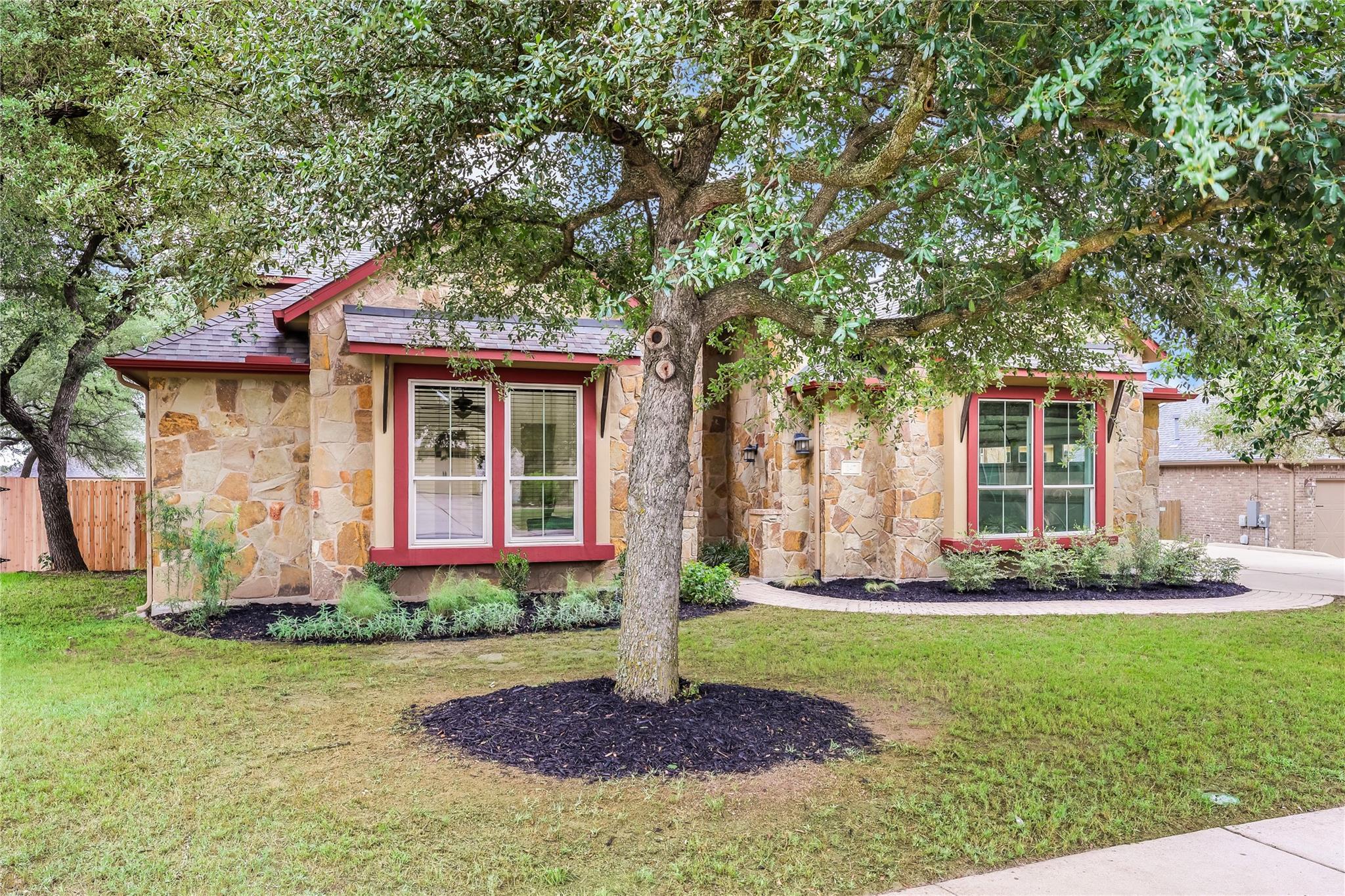 147 Bradshaw Dr, Austin, TX 78737