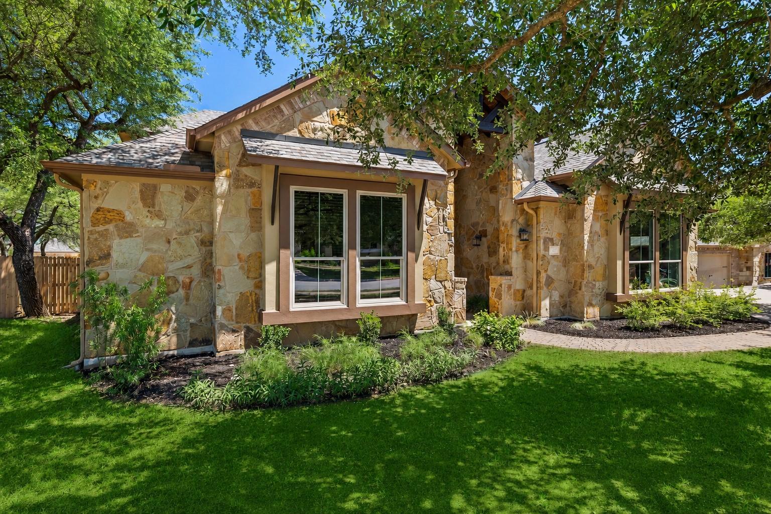 147 Bradshaw Dr, Austin, TX 78737