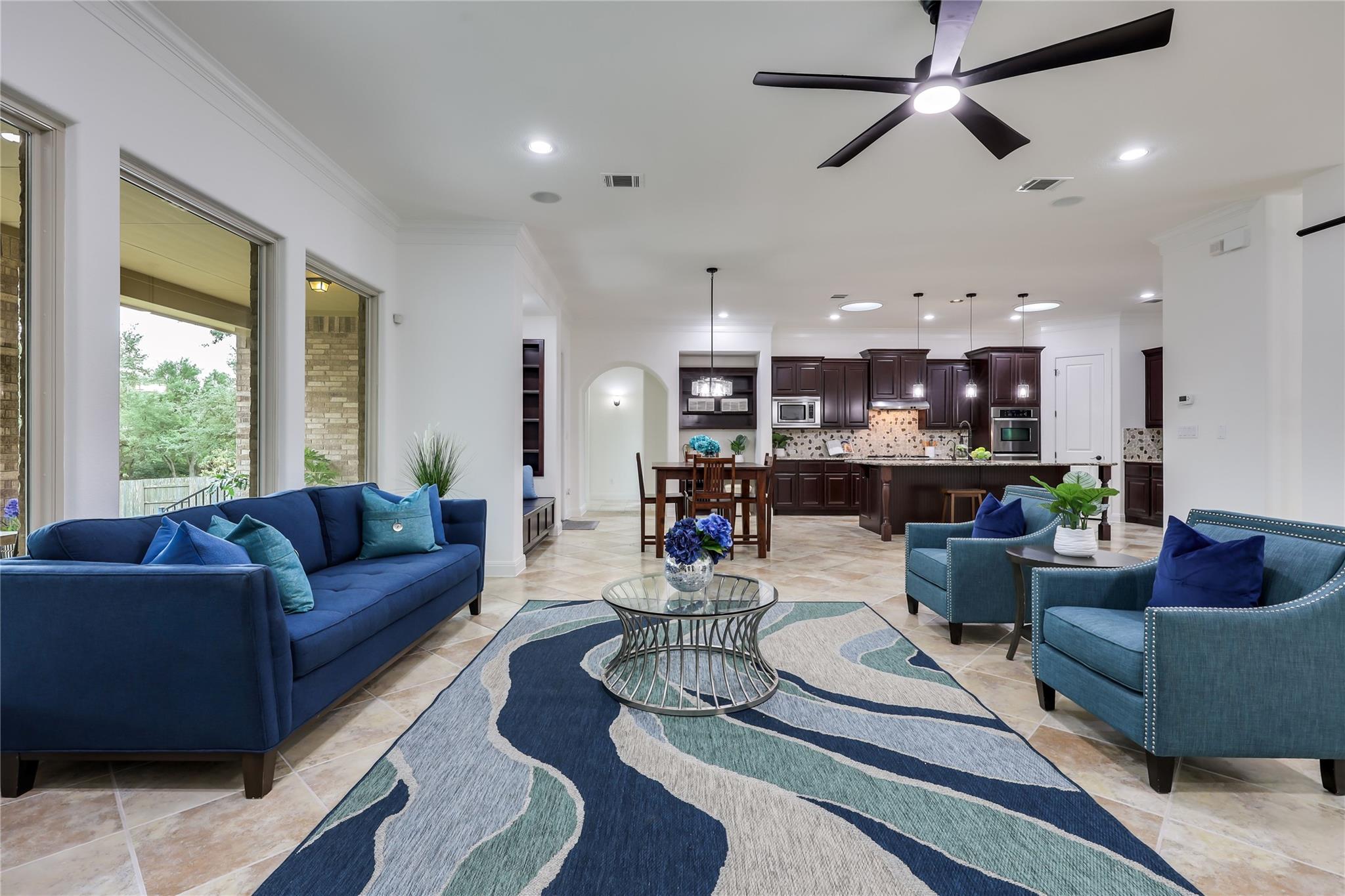 147 Bradshaw Dr, Austin, TX 78737