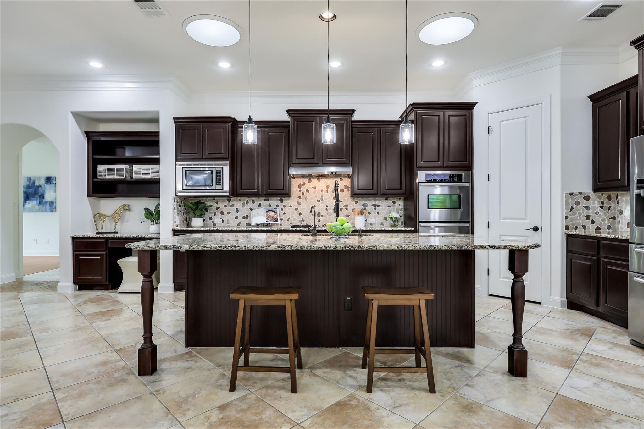 147 Bradshaw Dr, Austin, TX 78737