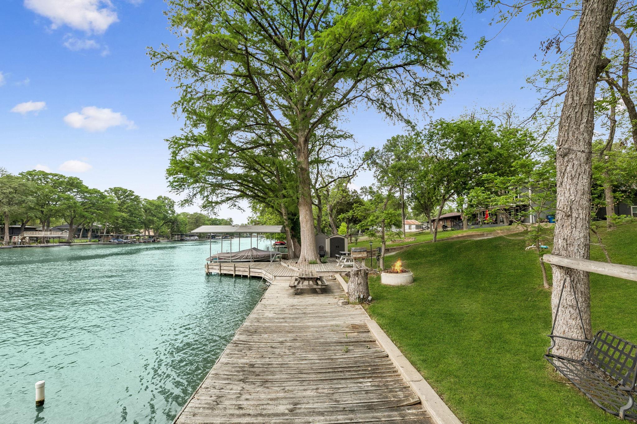 723 E Zipp Rd, New Braunfels, TX 78130