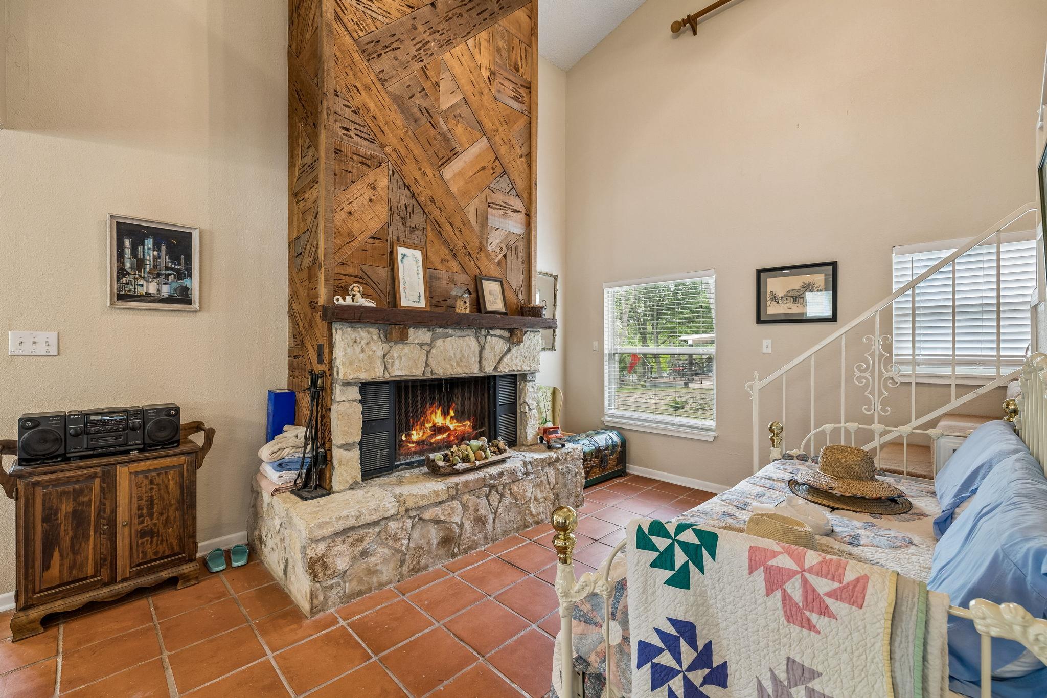 723 E Zipp Rd, New Braunfels, TX 78130