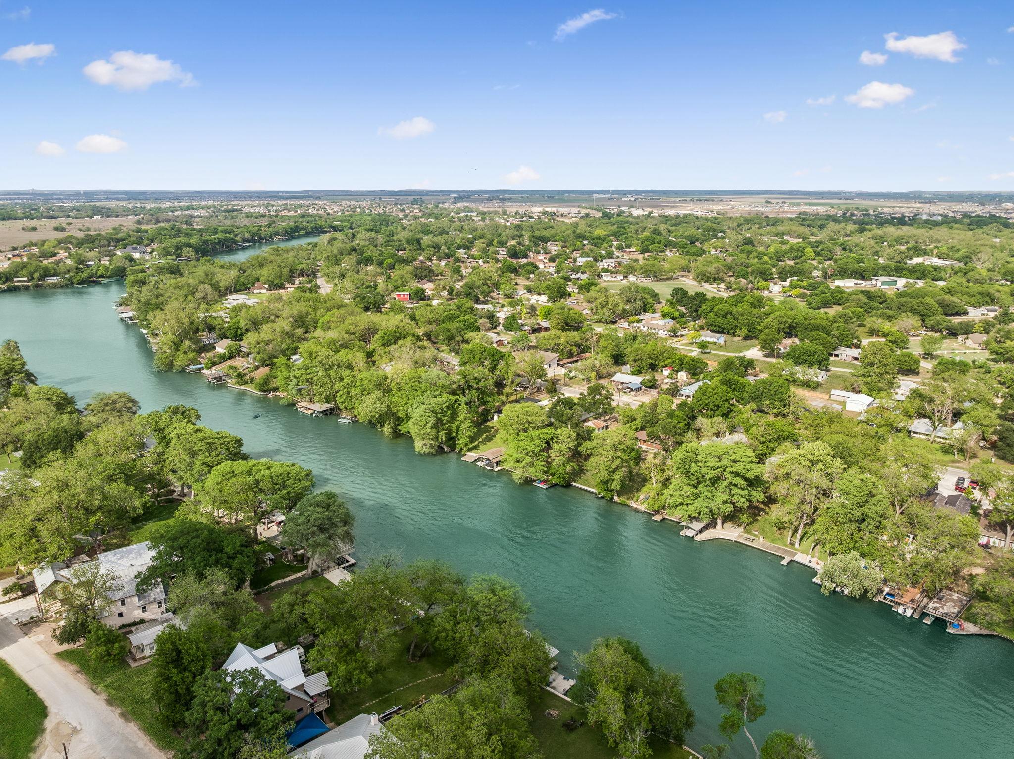 723 E Zipp Rd, New Braunfels, TX 78130