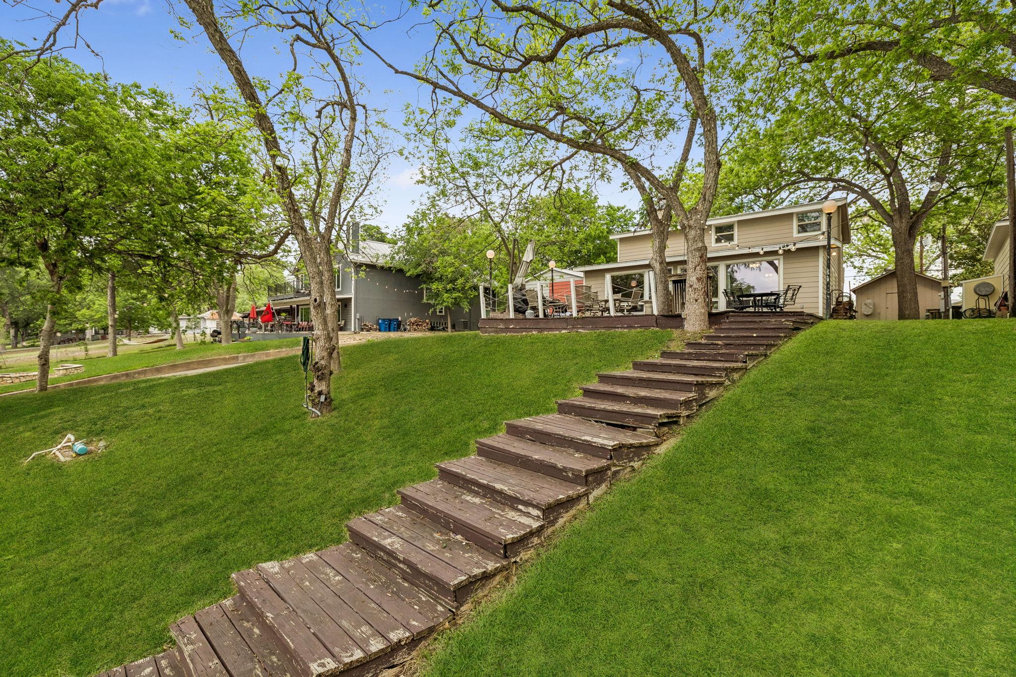 723 E Zipp Rd, New Braunfels, TX 78130