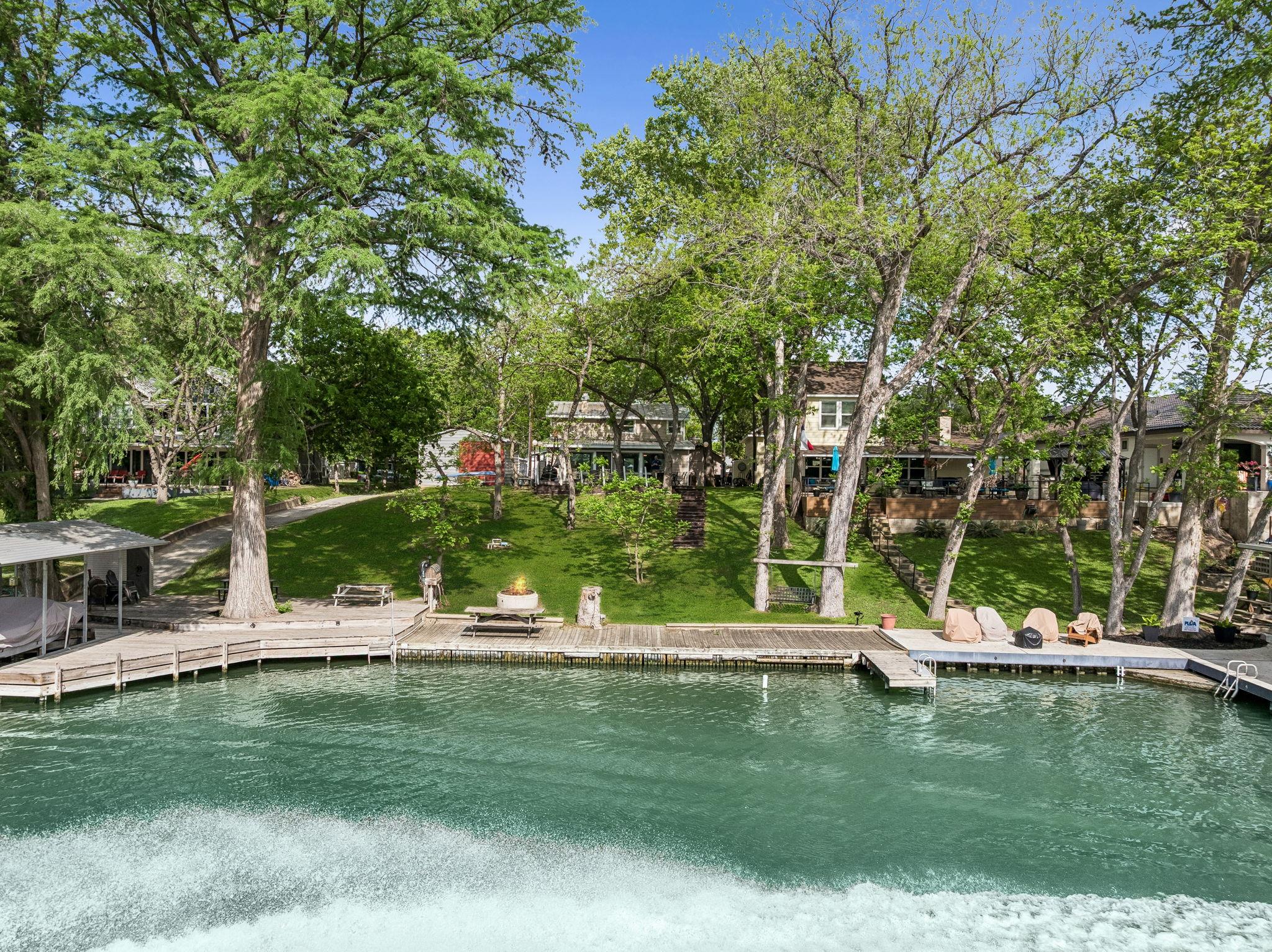 723 E Zipp Rd, New Braunfels, TX 78130