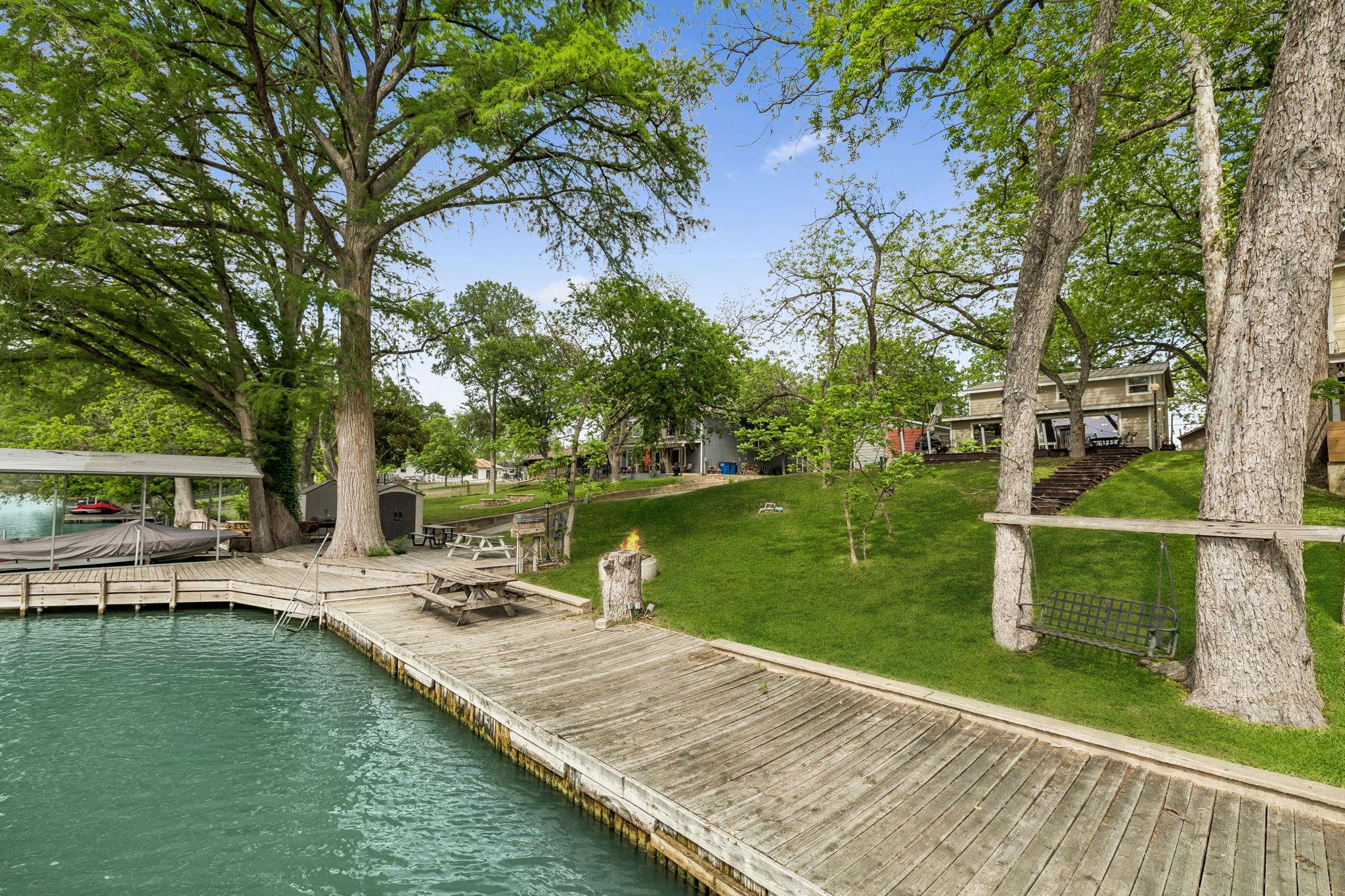 723 E Zipp Rd, New Braunfels, TX 78130