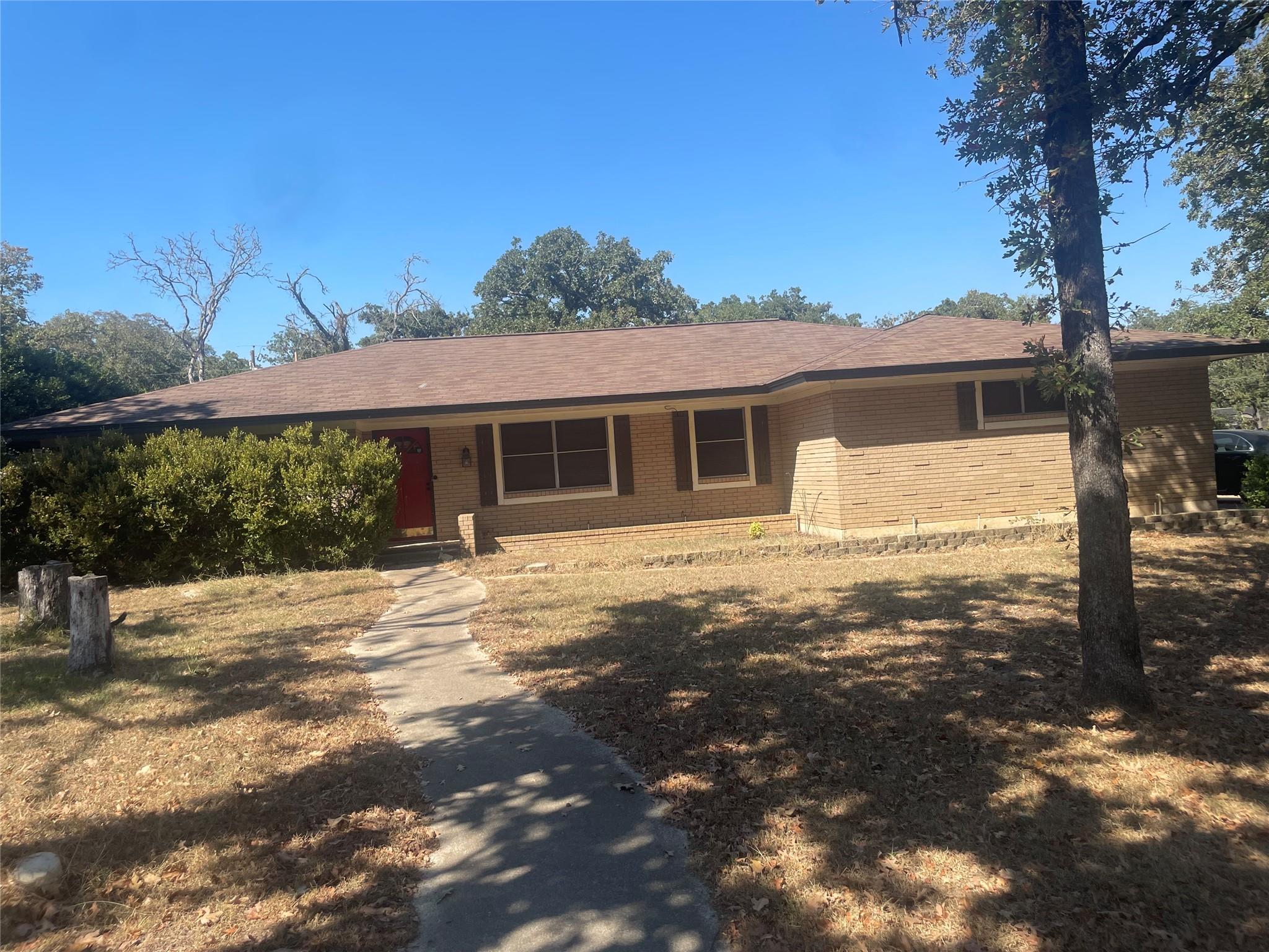 1904 Okelley Rd, Rockdale, TX 76567