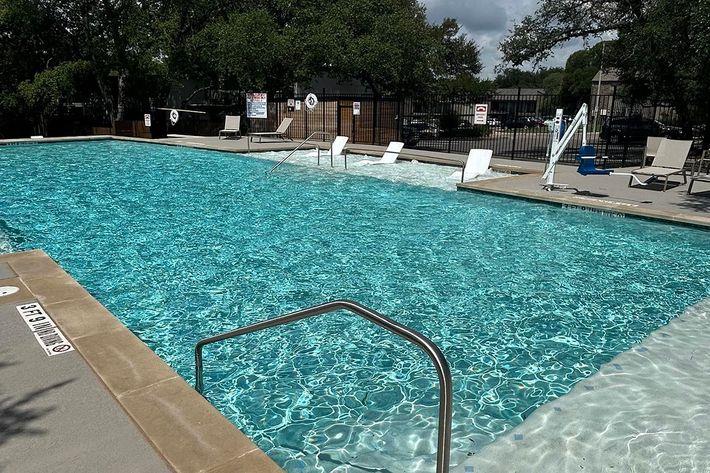 7201 Wood Hollow Dr # 147, Austin, TX 78731