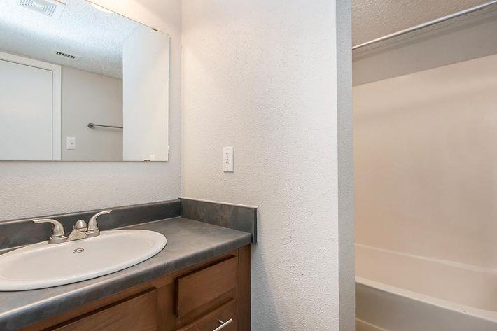 7201 Wood Hollow Dr # 322, Austin, TX 78731