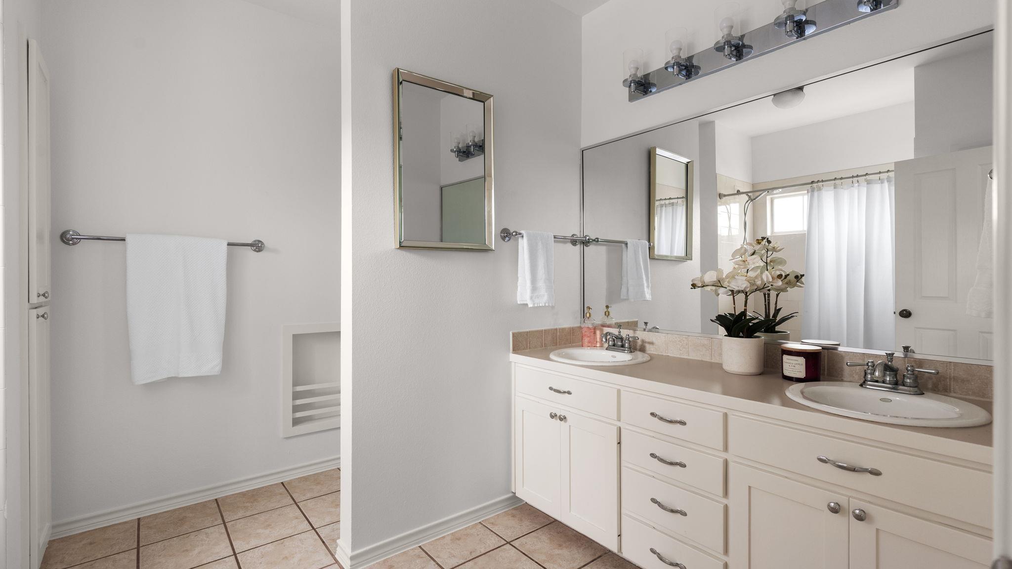 11008 West Cave Blvd, Dripping Springs, TX 78620