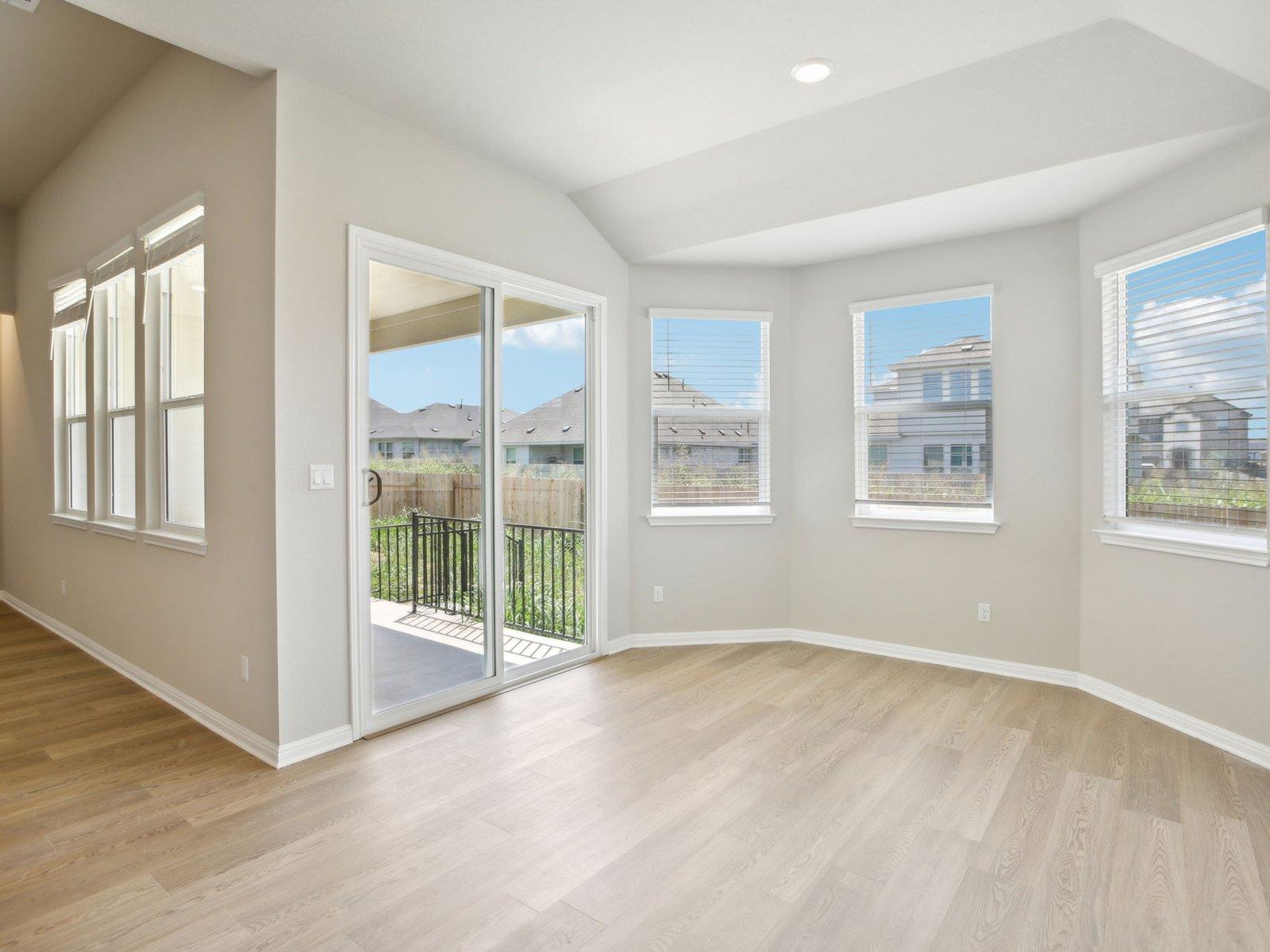 180 Coopers Hawk Crst, Cedar Creek, TX 78612