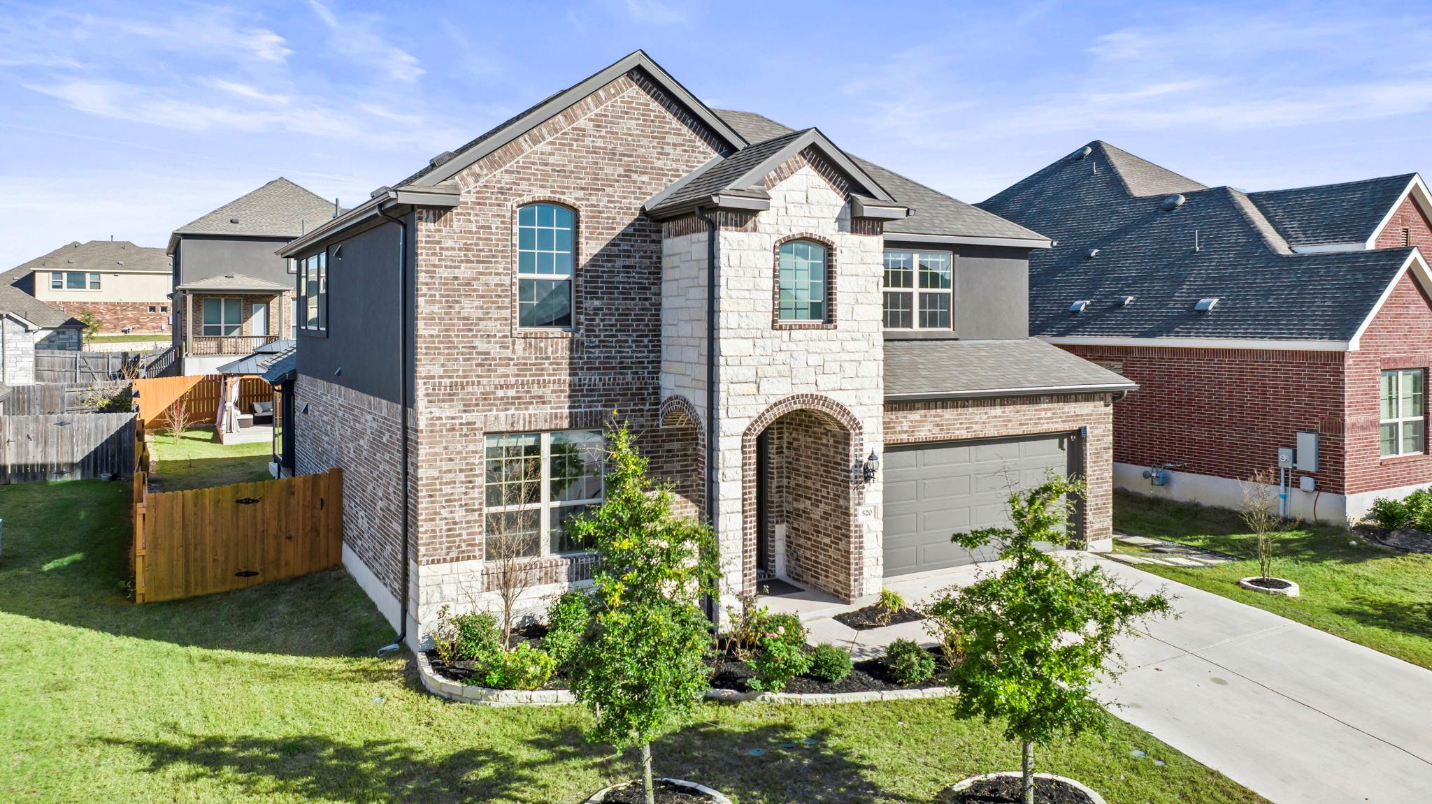 520 Landing Ln, Leander, TX 78641