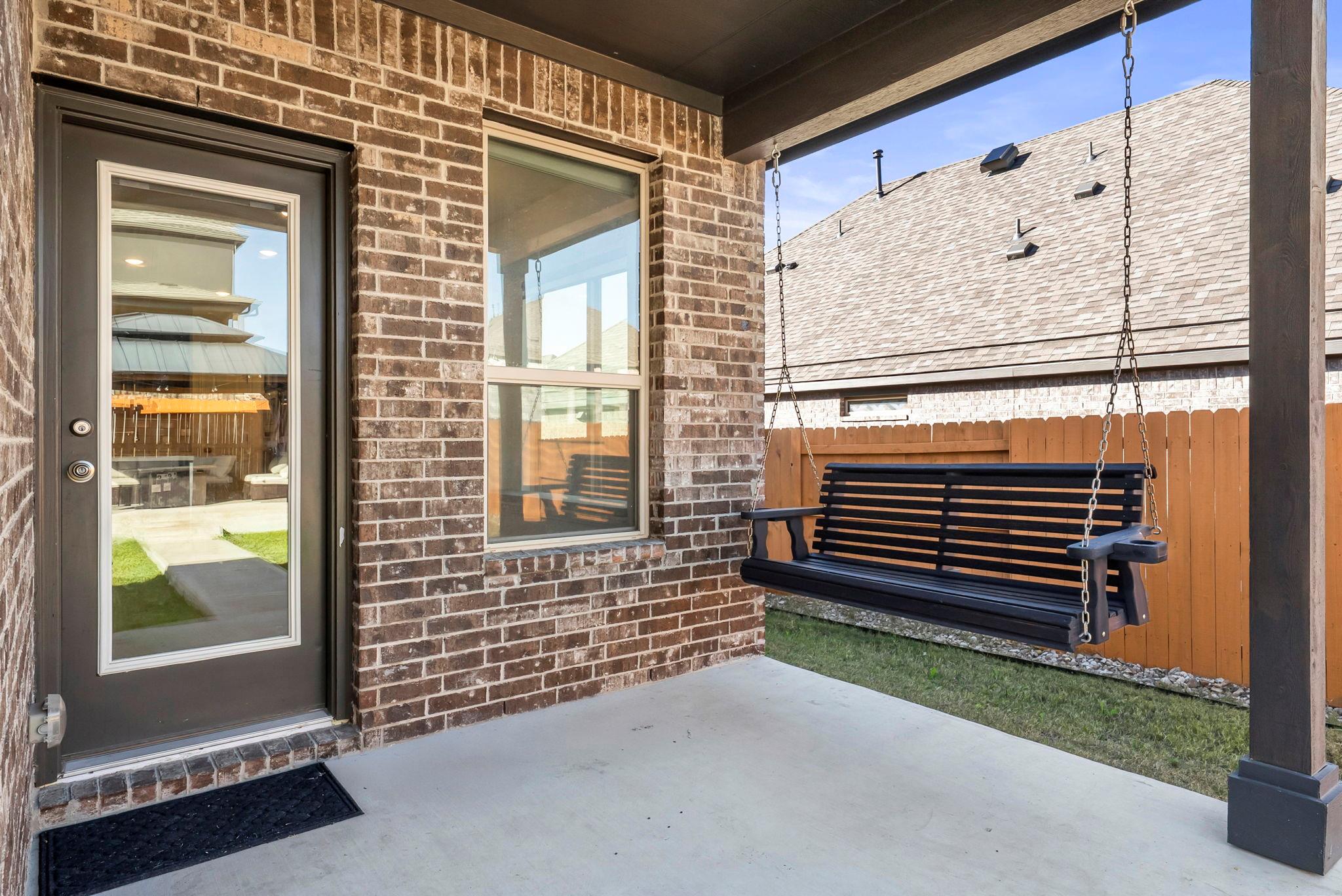 520 Landing Ln, Leander, TX 78641