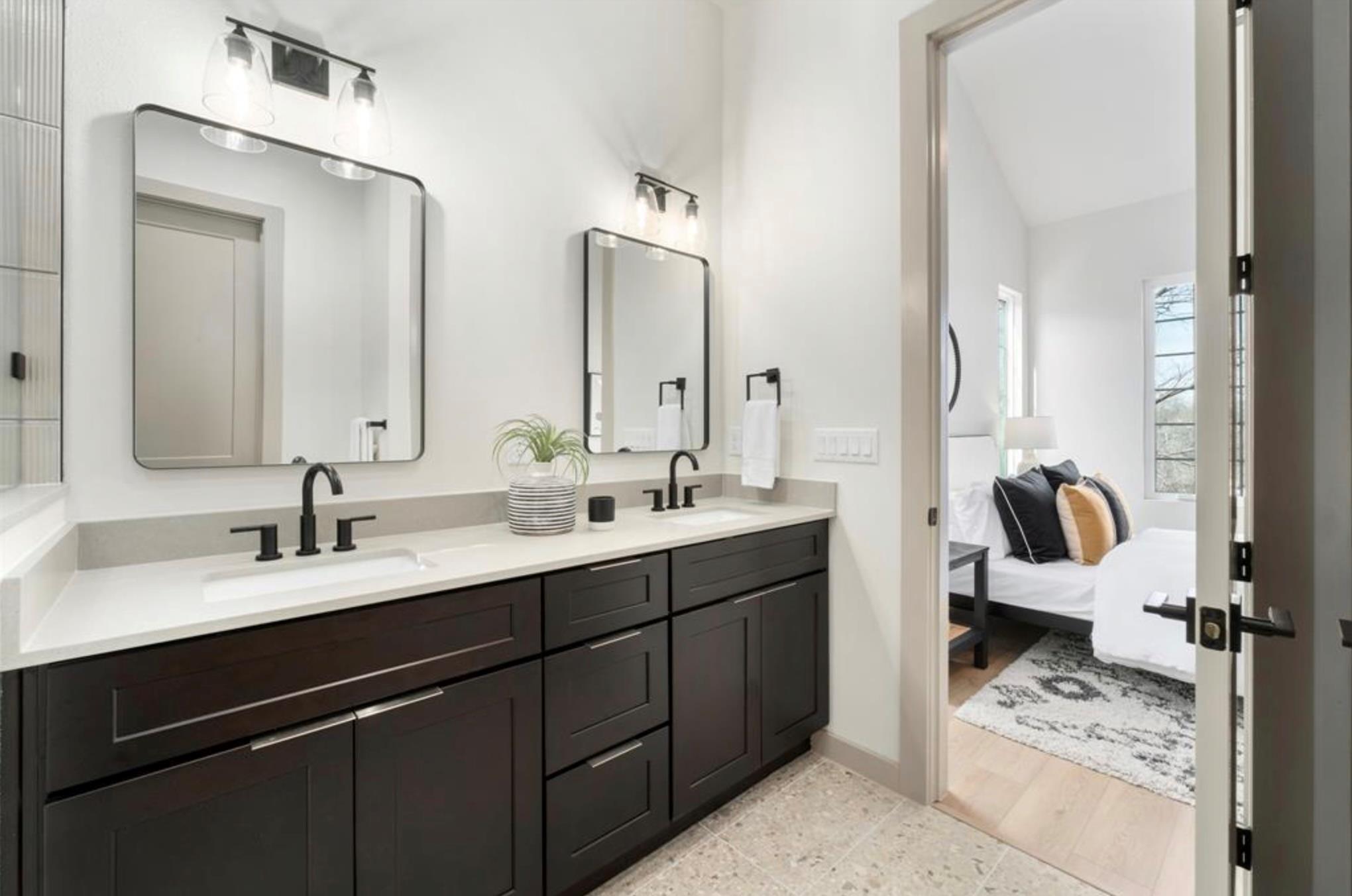 1736 Bunche Rd # B3, Austin, TX 78721