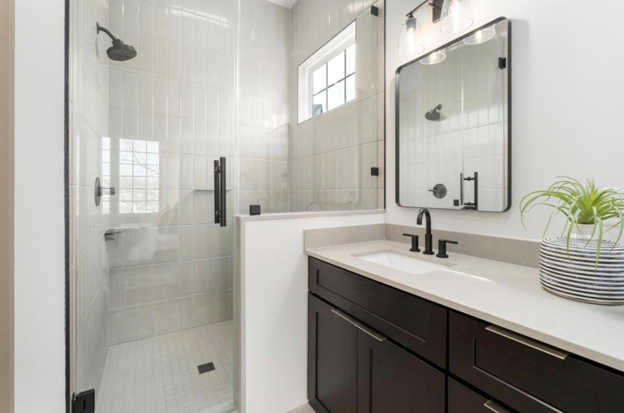 1736 Bunche Rd # B3, Austin, TX 78721