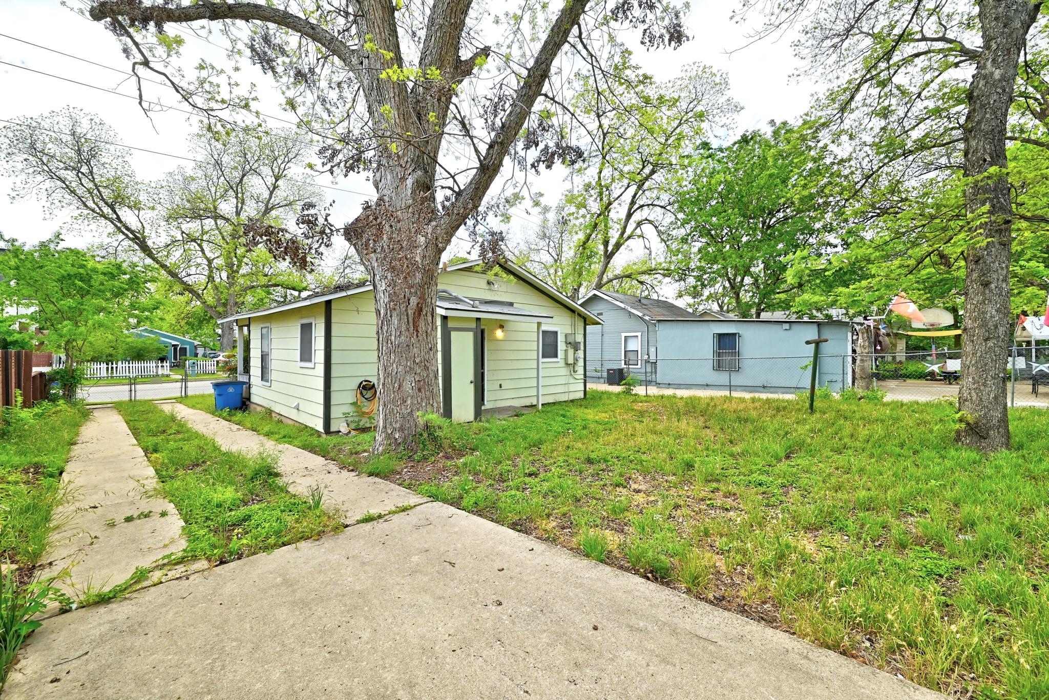 1710 Holly St, Austin, TX 78702