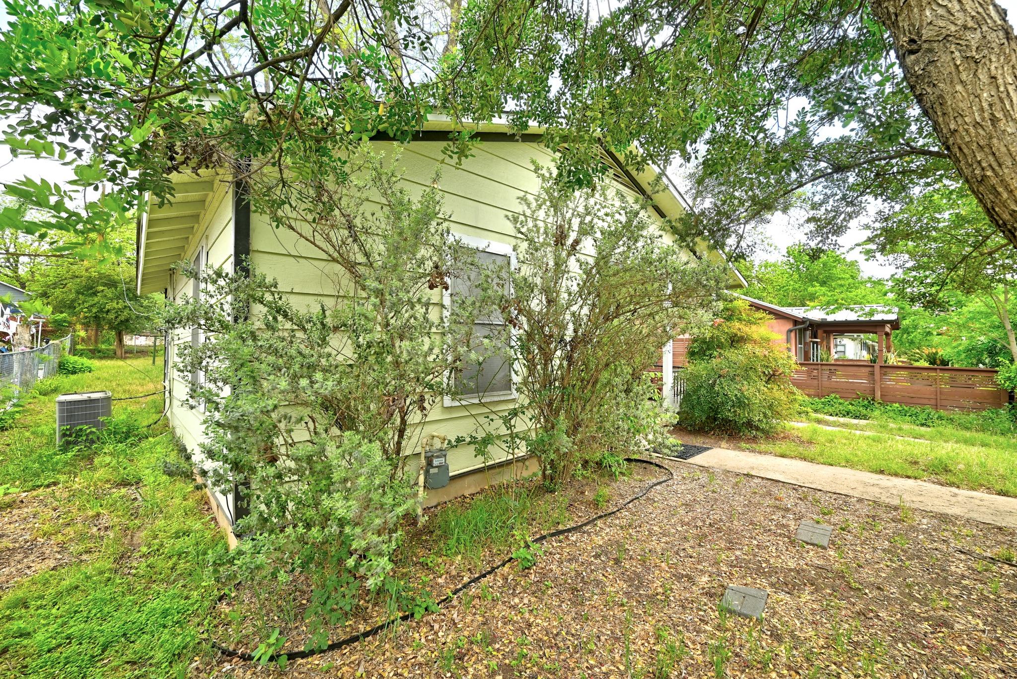 1710 Holly St, Austin, TX 78702