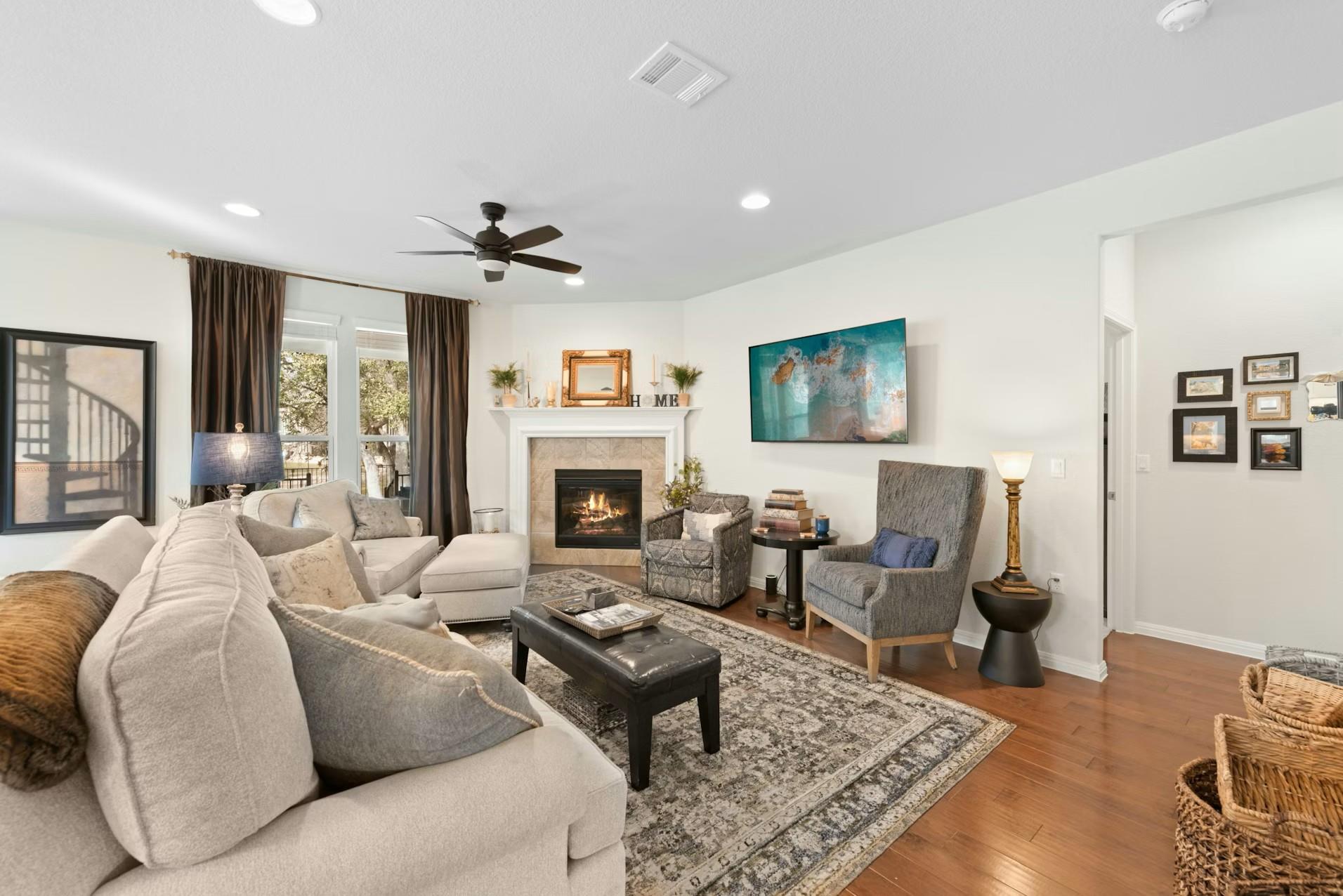 704 Archer Ln, Georgetown, TX 78633