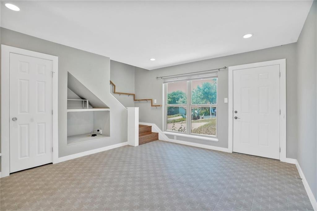 2000 Lightsey Rd # 1, Austin, TX 78704