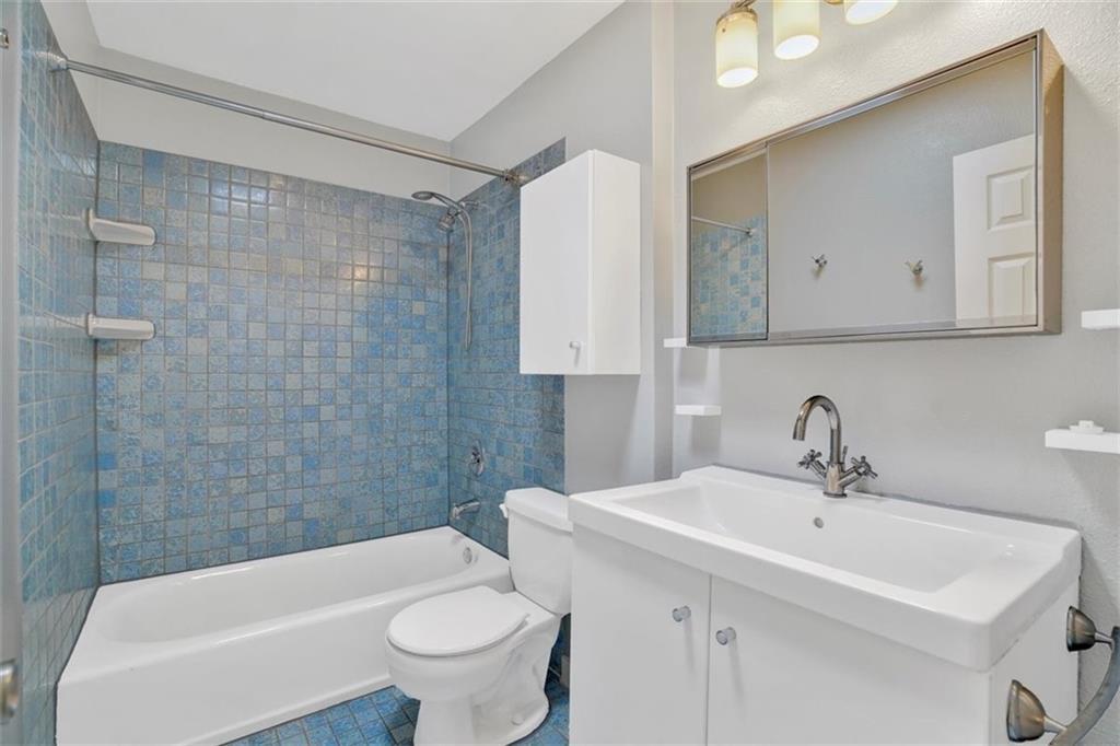 2000 Lightsey Rd # 1, Austin, TX 78704