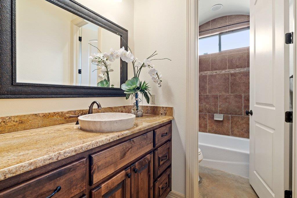 100 Portafino Ln, Georgetown, TX 78633