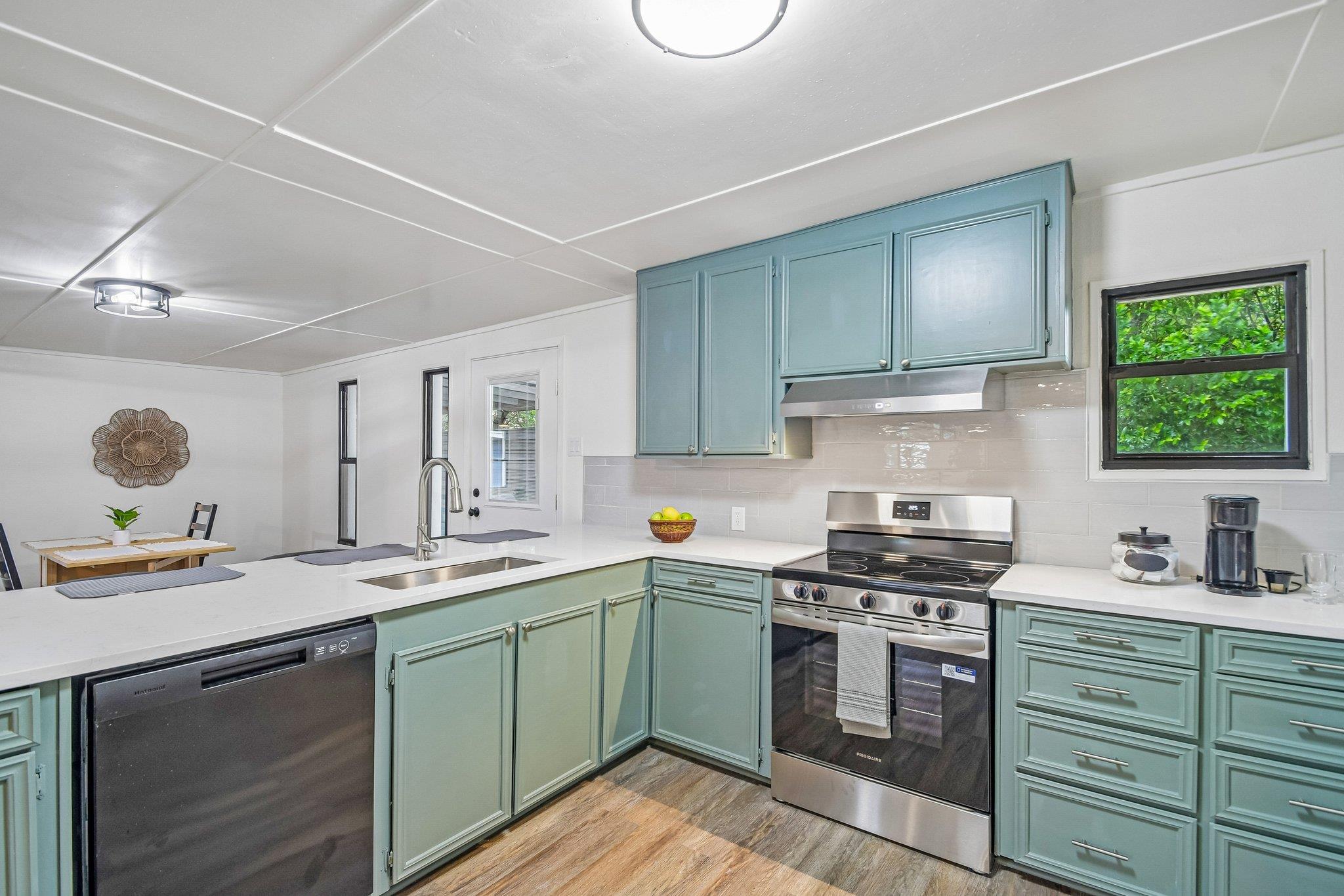 605 Bishop St, Smithville, TX 78957