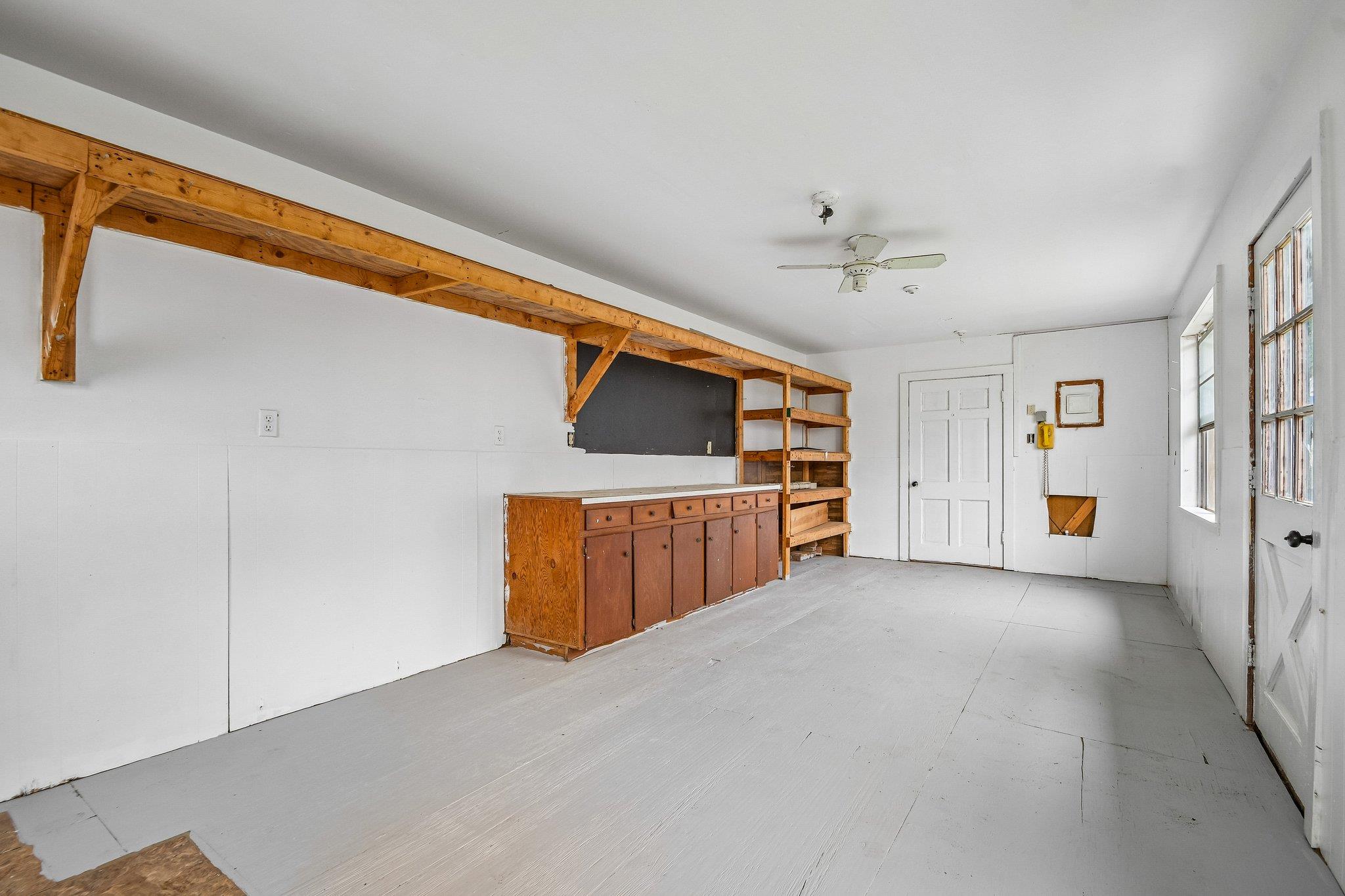 605 Bishop St, Smithville, TX 78957