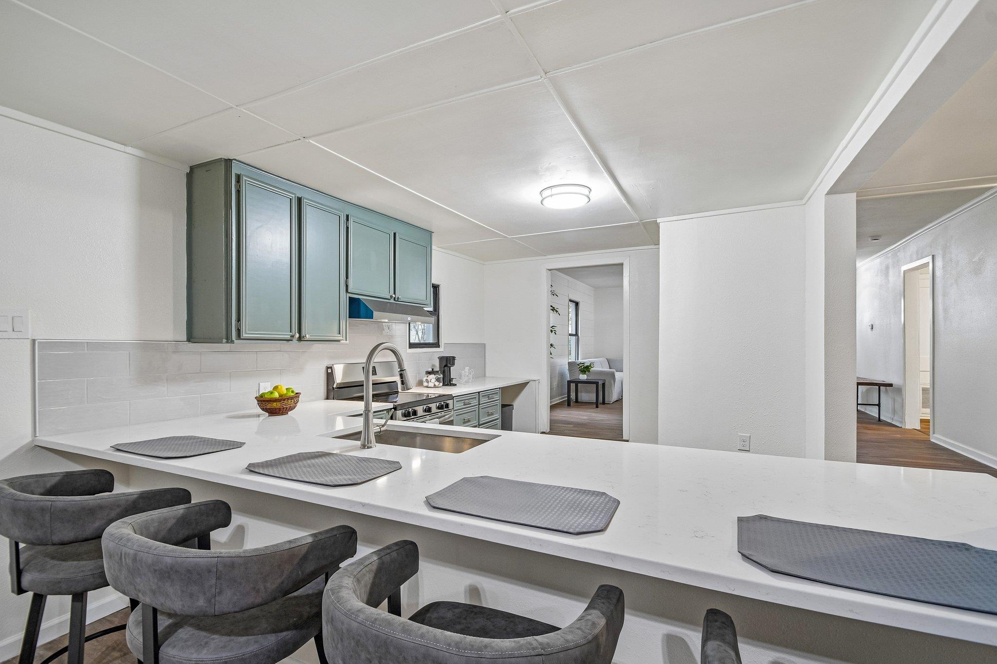 605 Bishop St, Smithville, TX 78957