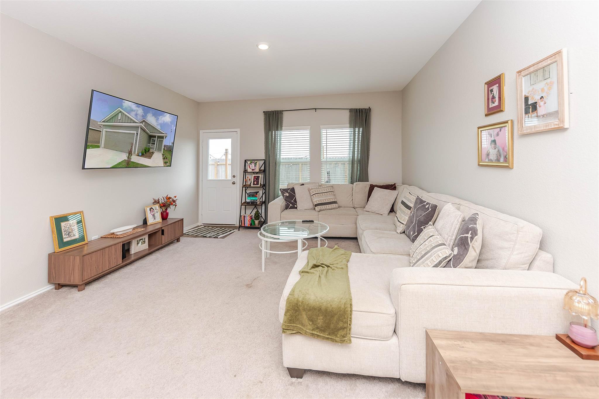 1135 Catfish Ln, Bastrop, TX 78602