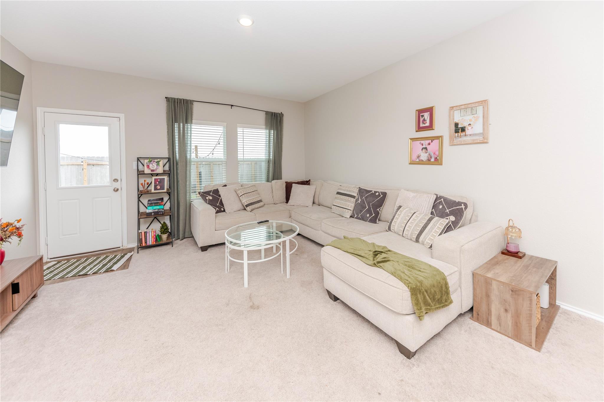 1135 Catfish Ln, Bastrop, TX 78602