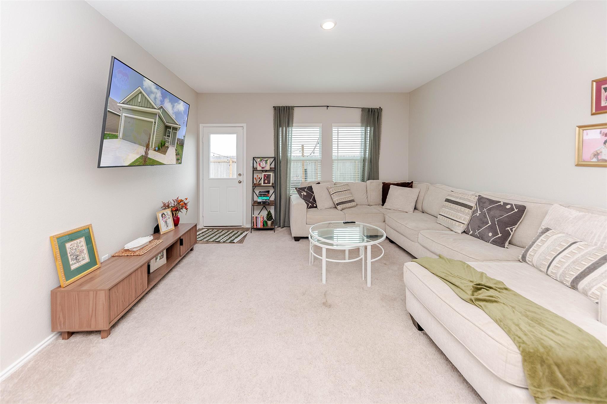 1135 Catfish Ln, Bastrop, TX 78602