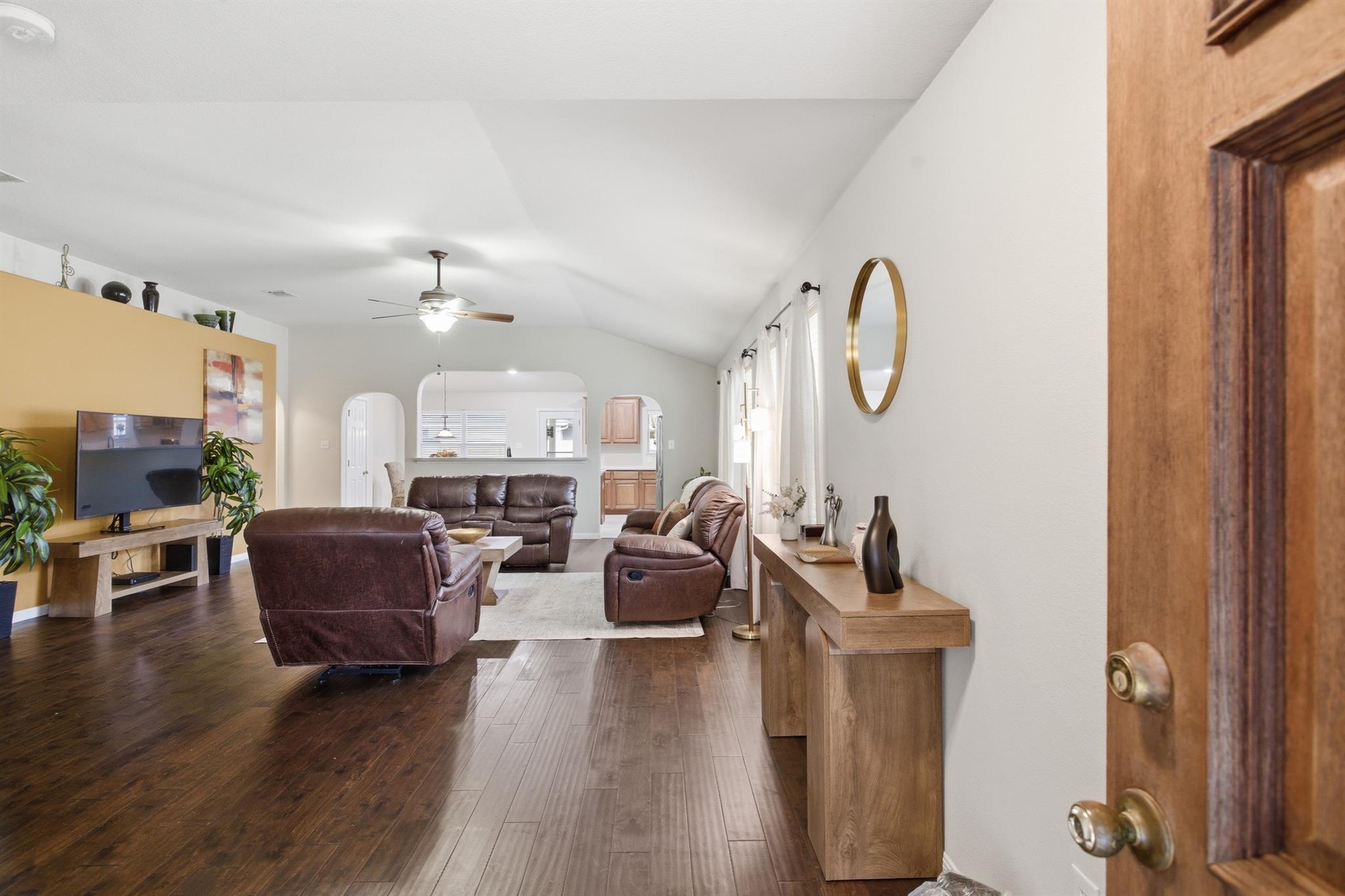 2801 Stirrup Cv, Leander, TX 78641