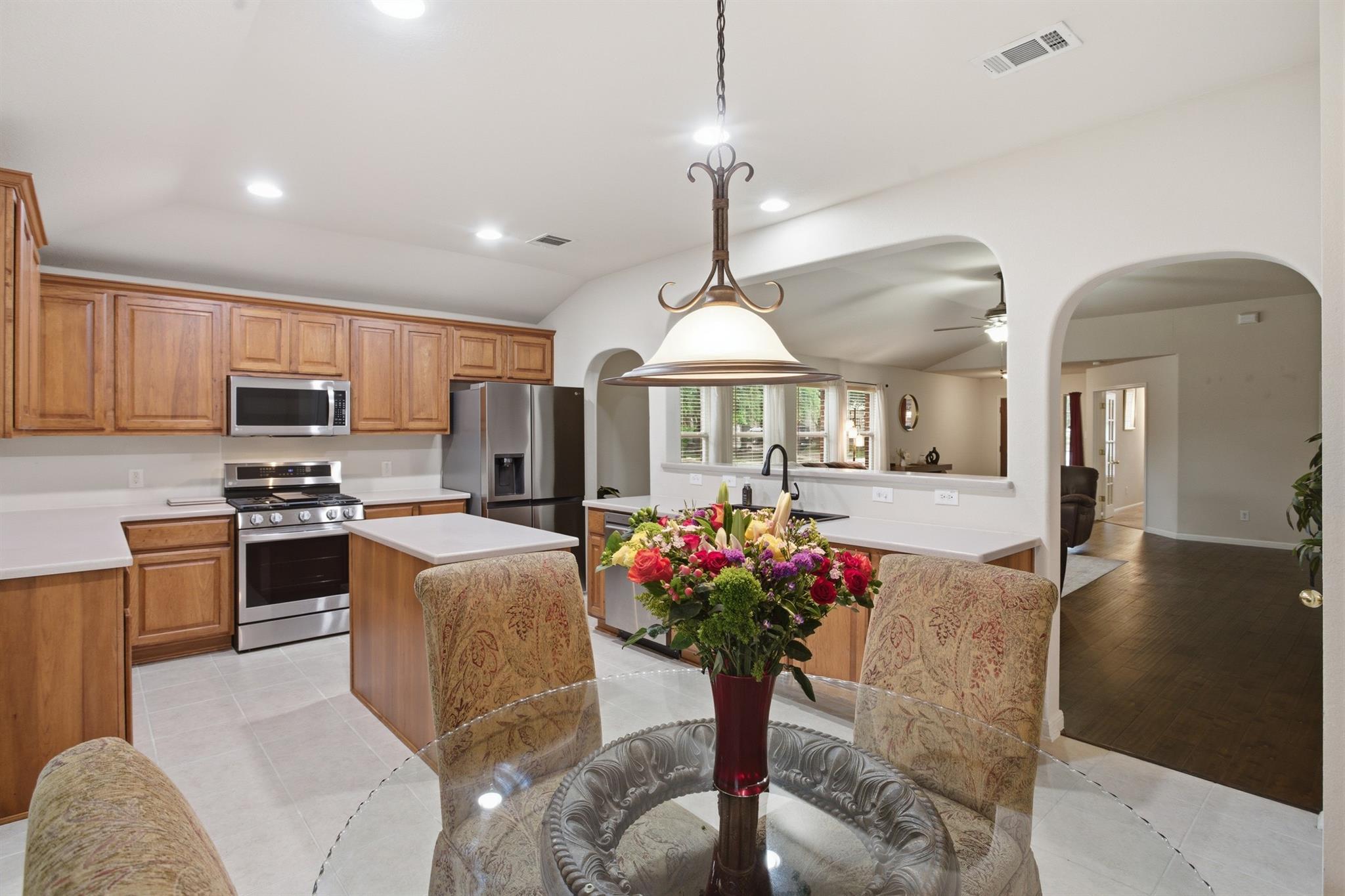 2801 Stirrup Cv, Leander, TX 78641