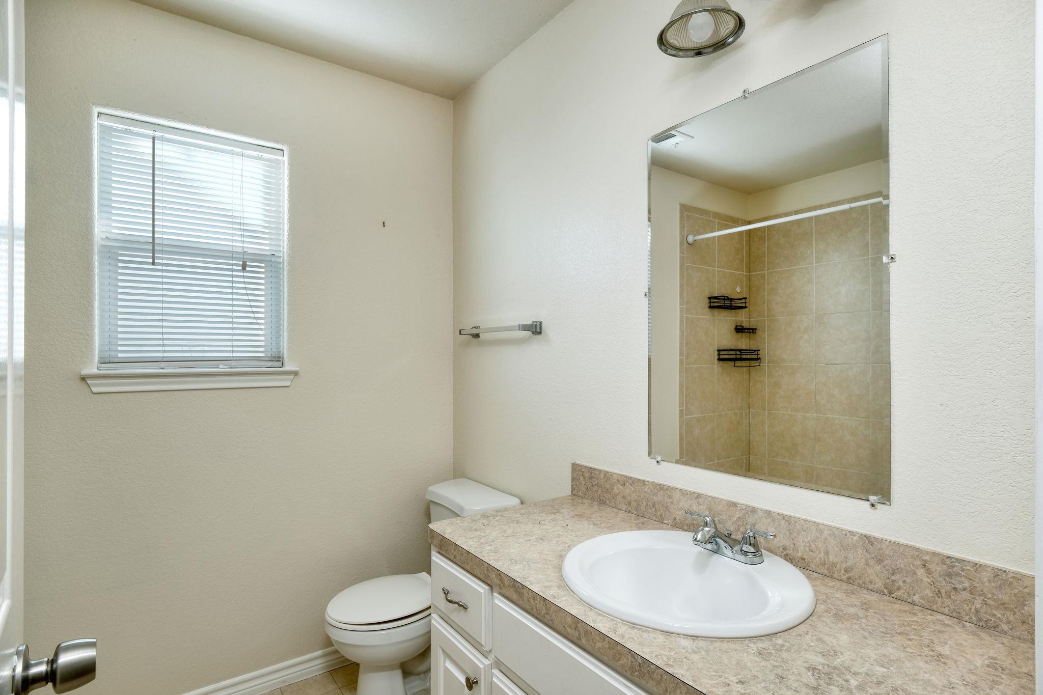 108 Live Oak Cir, Bertram, TX 78605