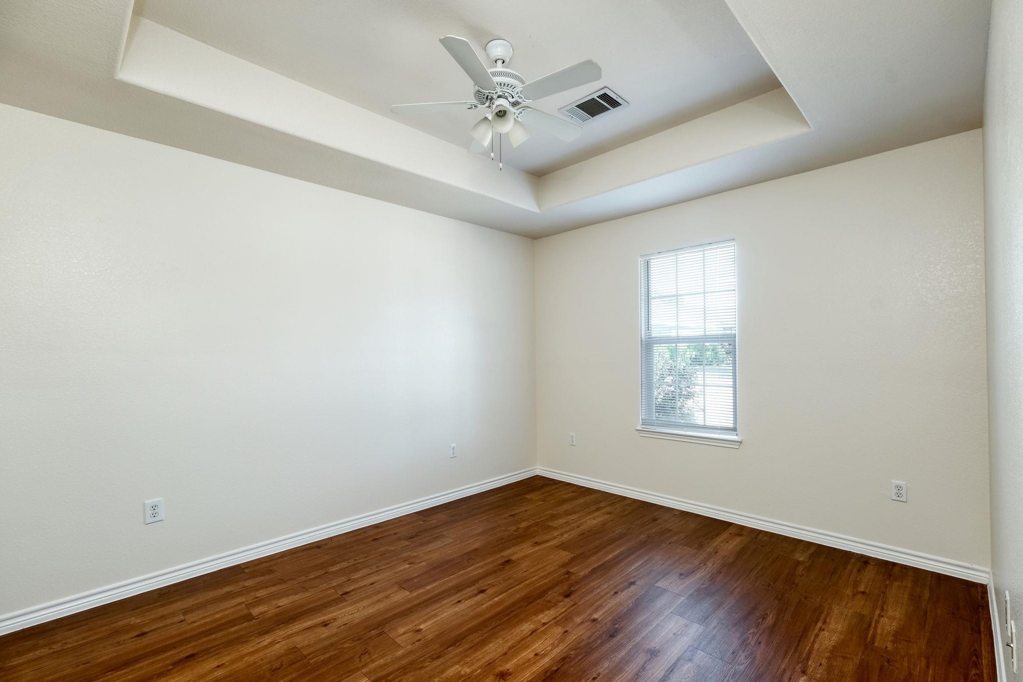 108 Live Oak Cir, Bertram, TX 78605