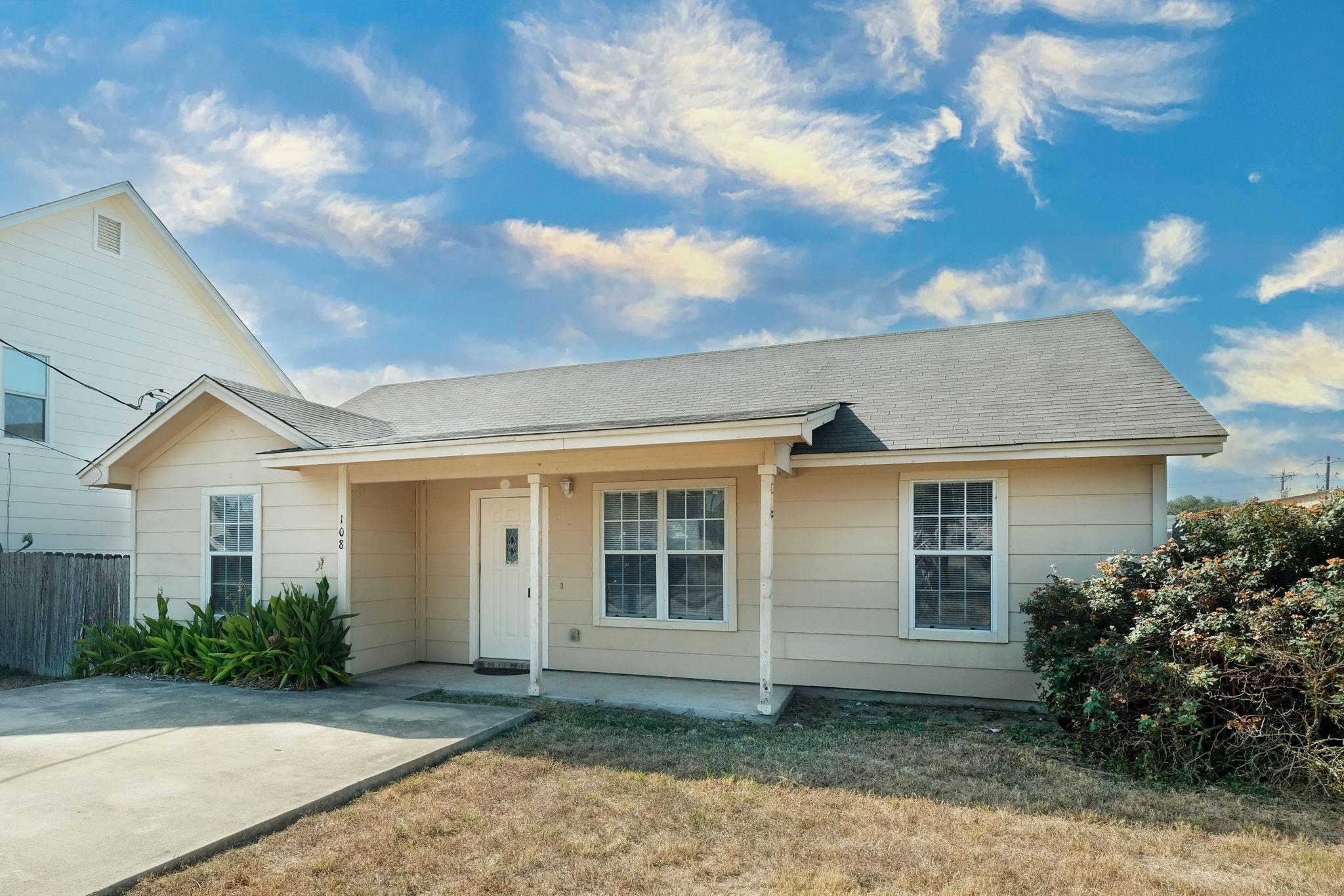 108 Live Oak Cir, Bertram, TX 78605